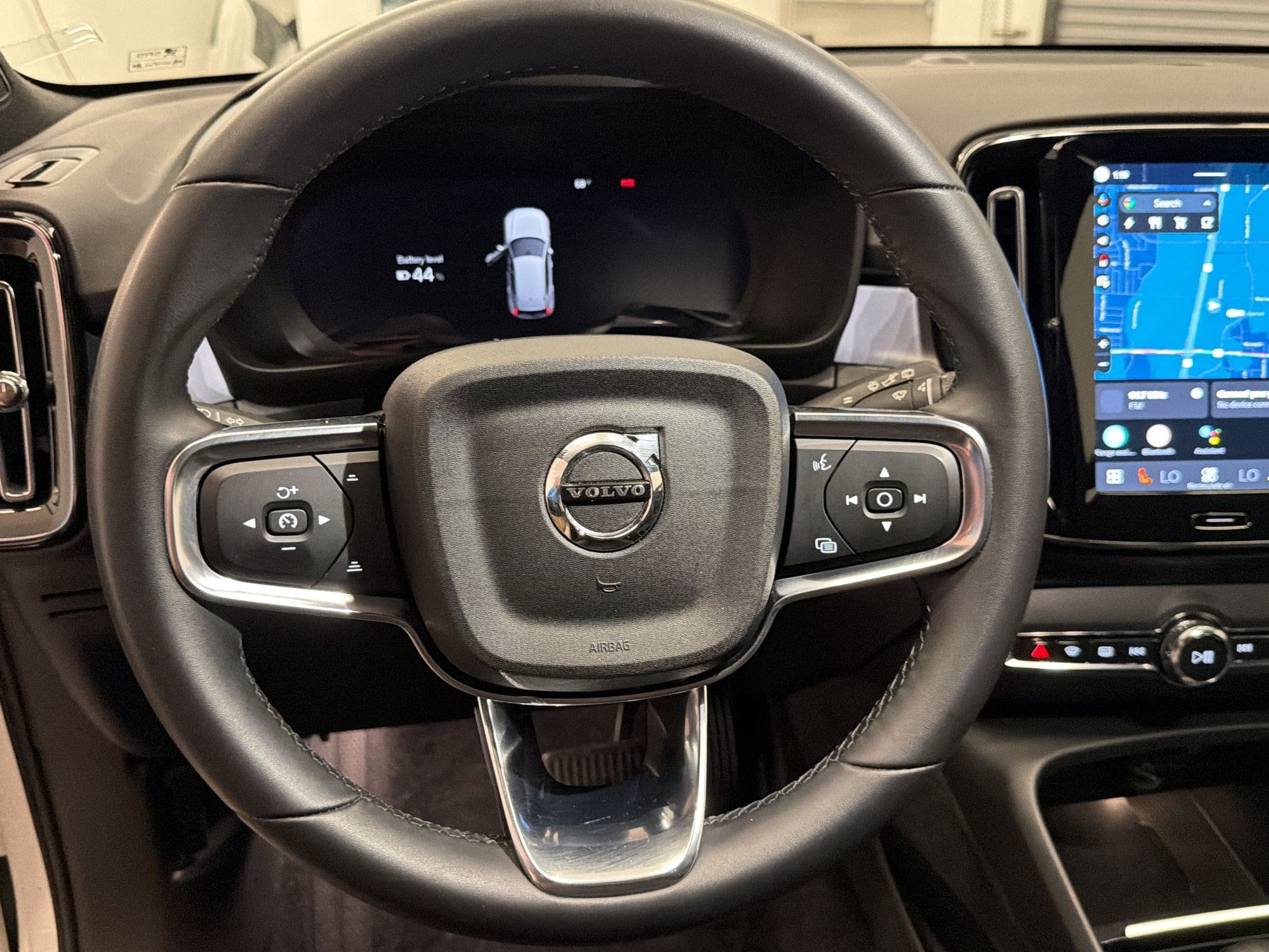 2023 Volvo XC40 Core - Photo 16