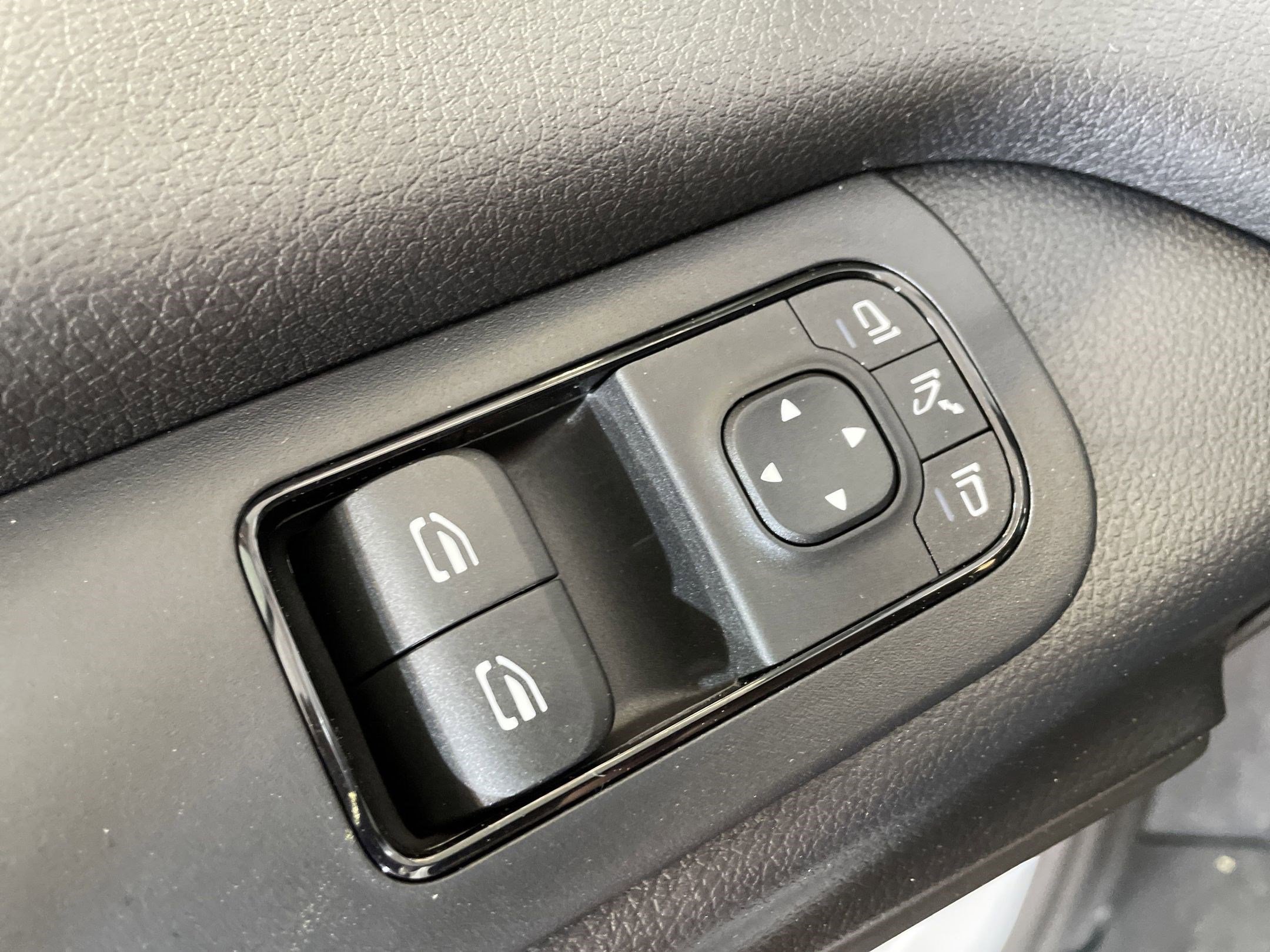 2025 Mercedes-Benz Sprinter Crew Van Base - Photo 7