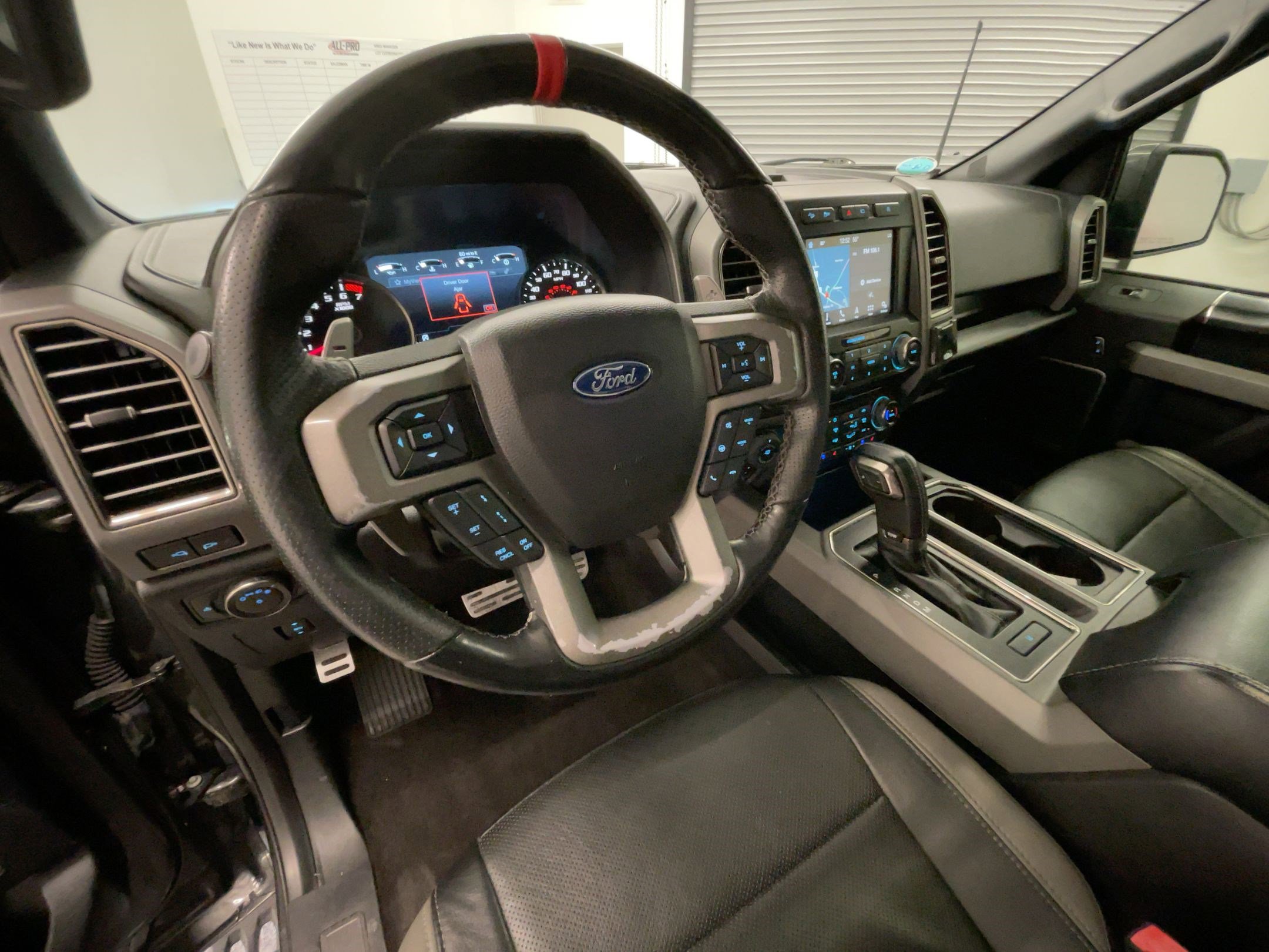 2018 Ford F-150 Raptor photo 4