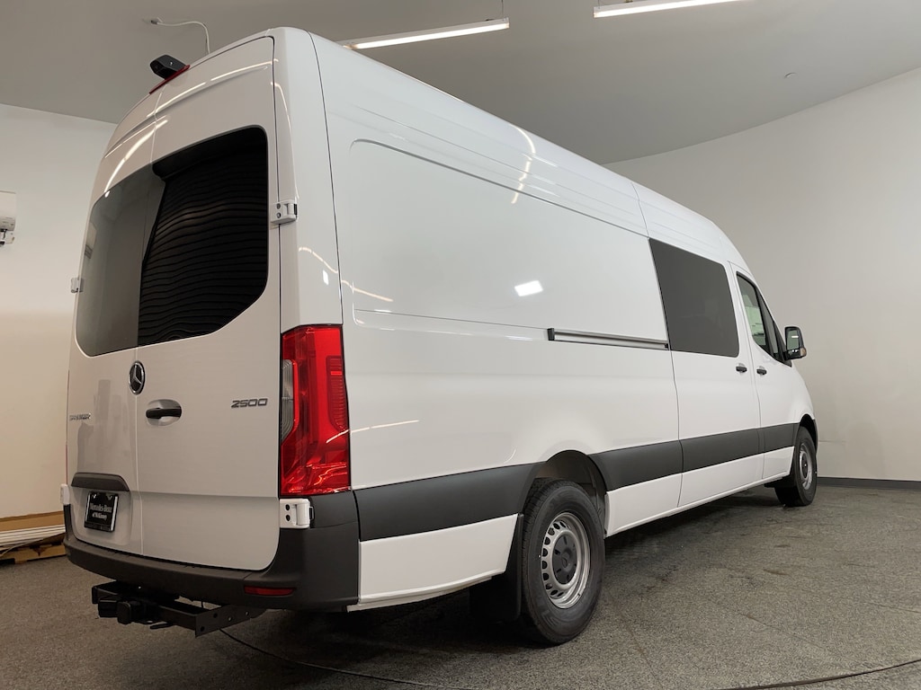 New 2025 Mercedes-Benz Sprinter 2500 High Roof 4-Cyl Diesel HO Van Crew Van