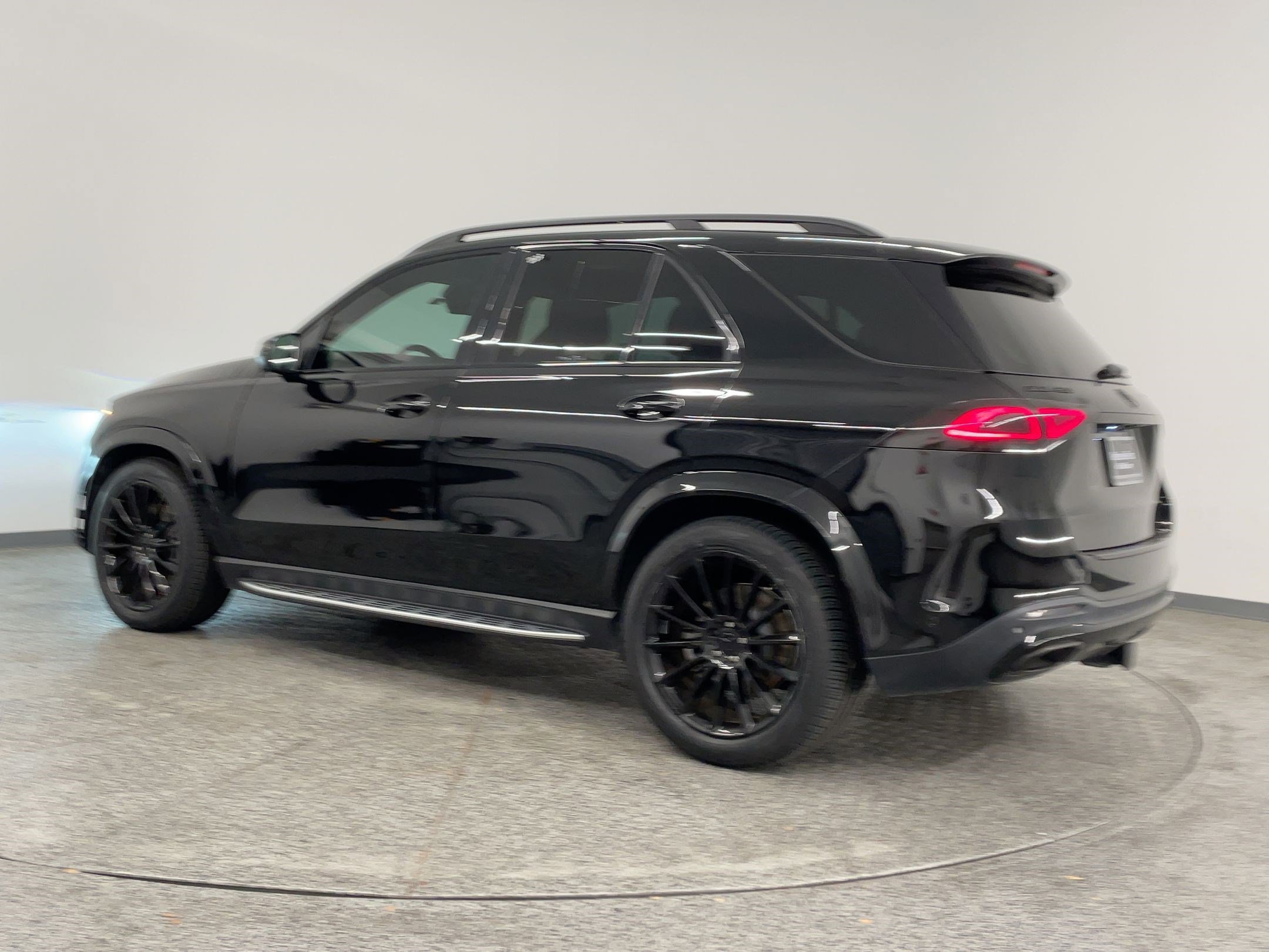 2023 Mercedes Benz GLE 450 4MATIC photo 2