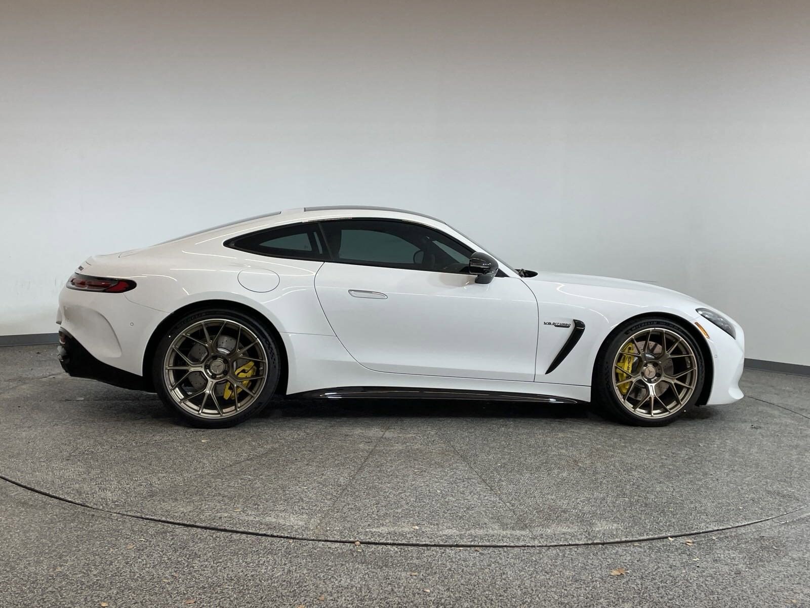 2025 Mercedes Benz AMG GT photo 3