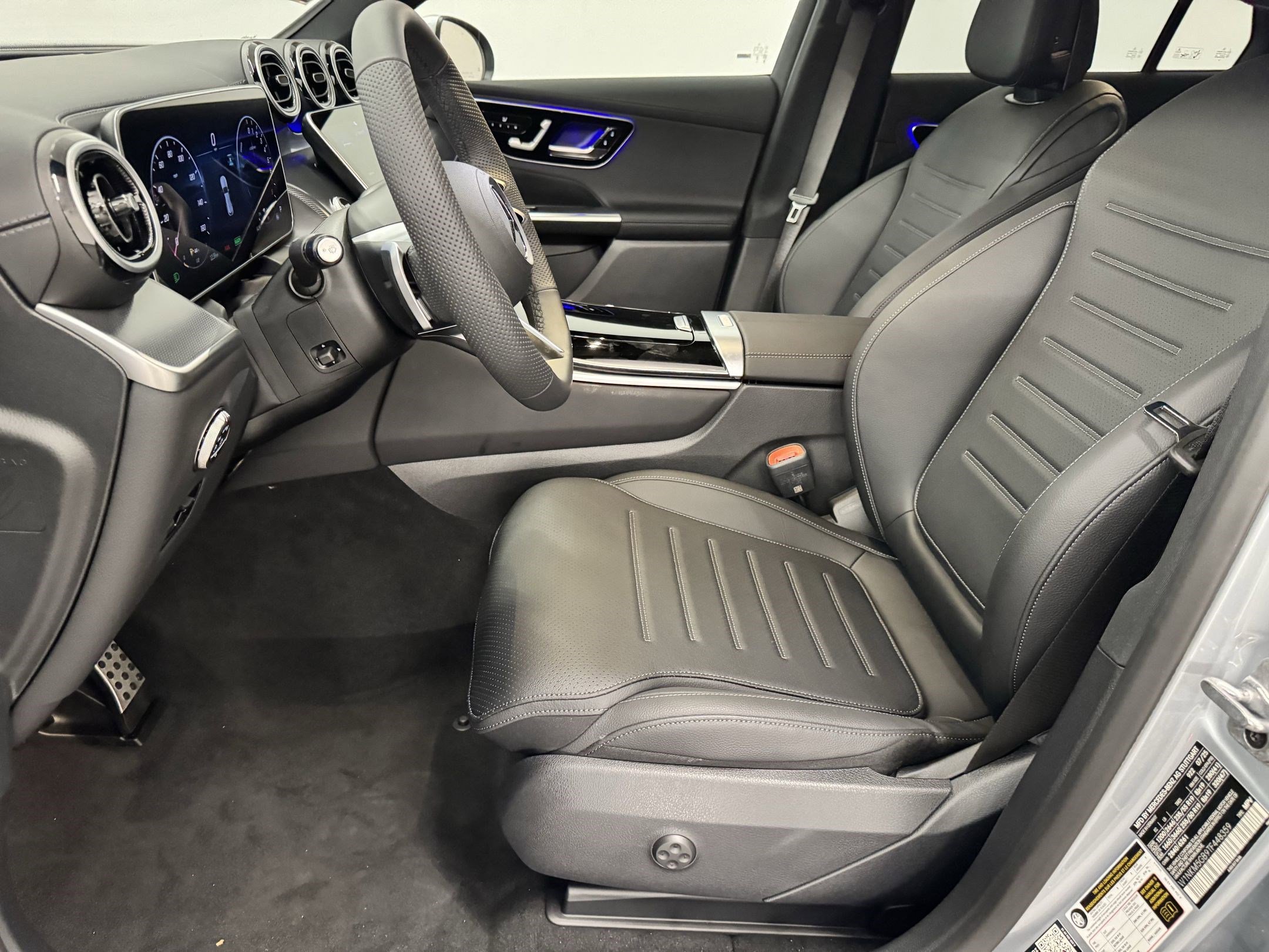 2026 Mercedes Benz GLC 350e 4MATIC photo 3