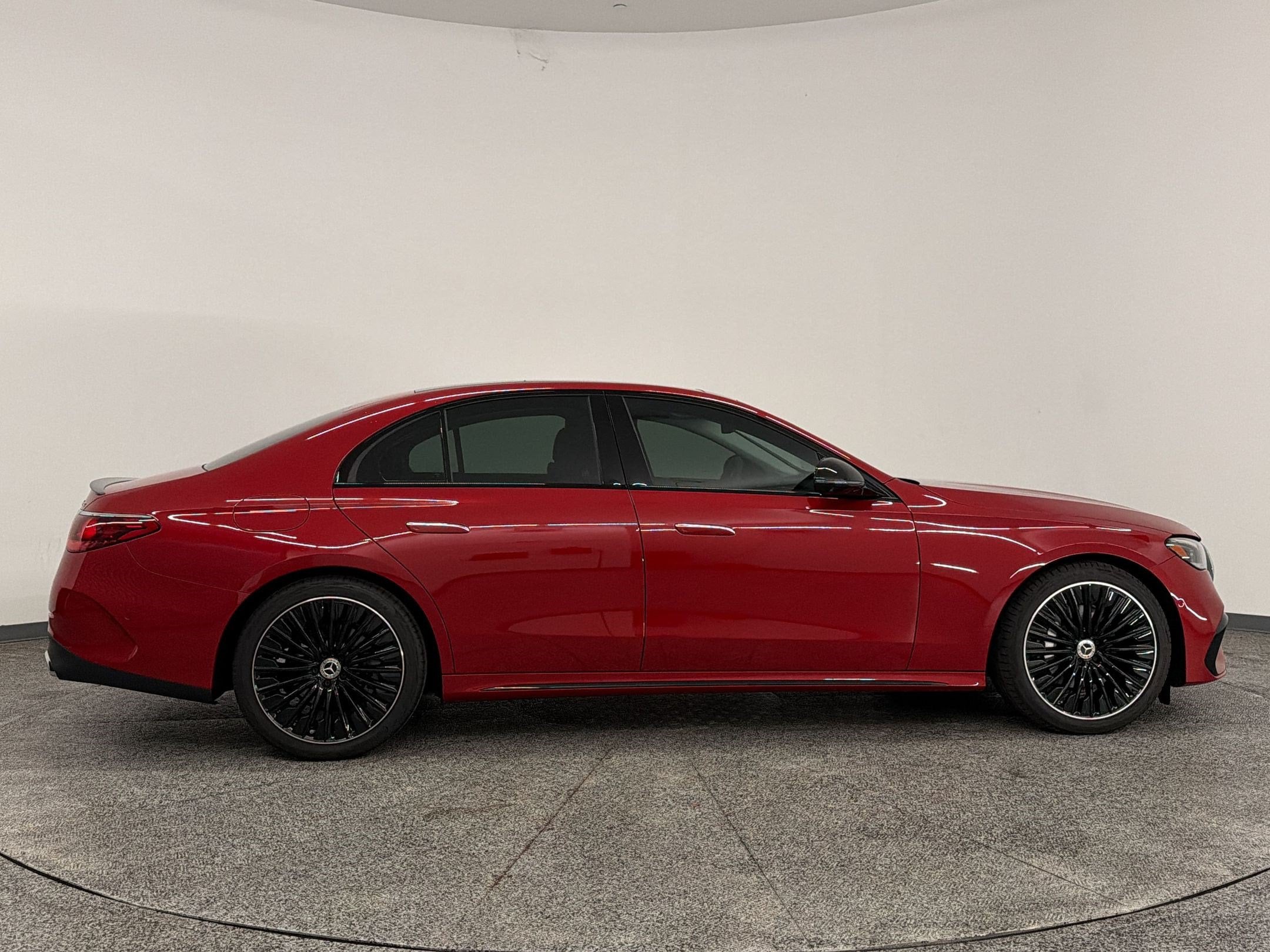 2026 Mercedes-Benz E-Class E350 - Photo 7