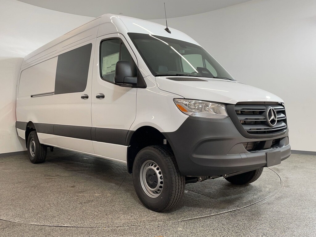 New 2025 Mercedes-Benz Sprinter 2500 High Roof 4-Cyl Diesel HO Van Crew Van