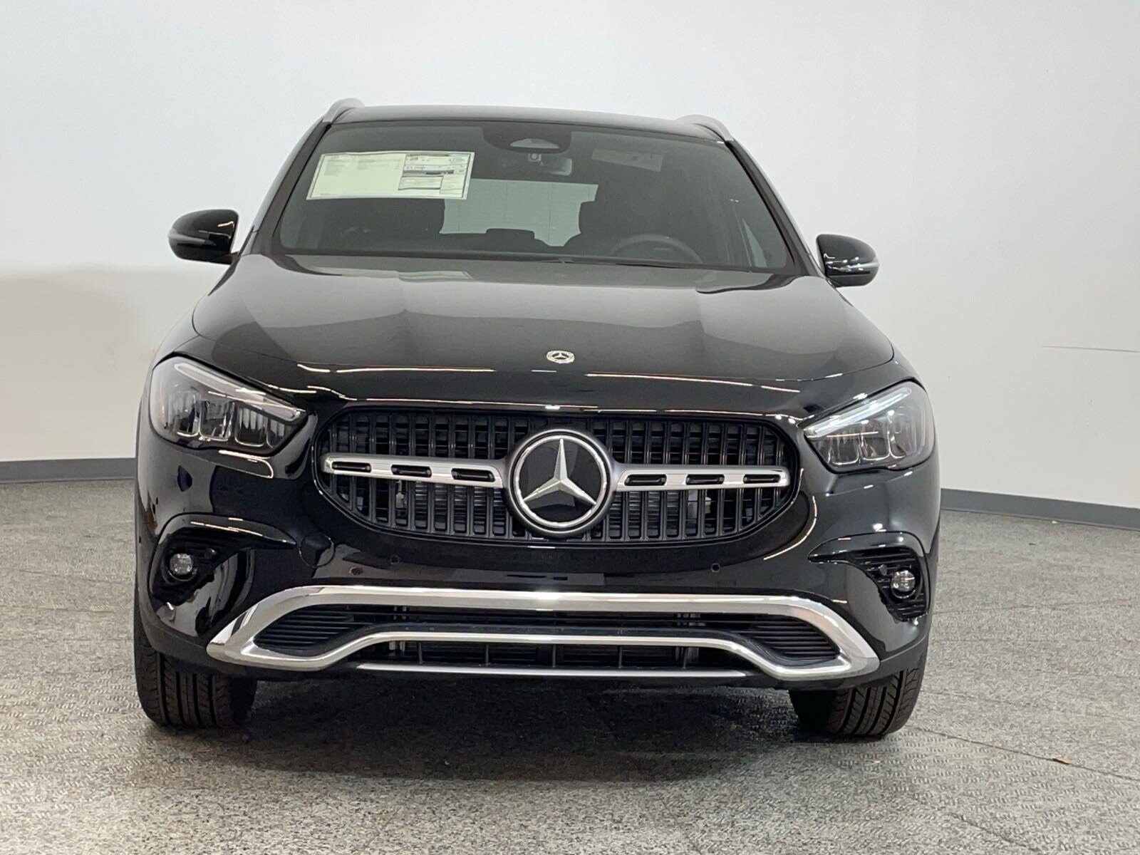 2025 Mercedes Benz GLA 250 photo 2