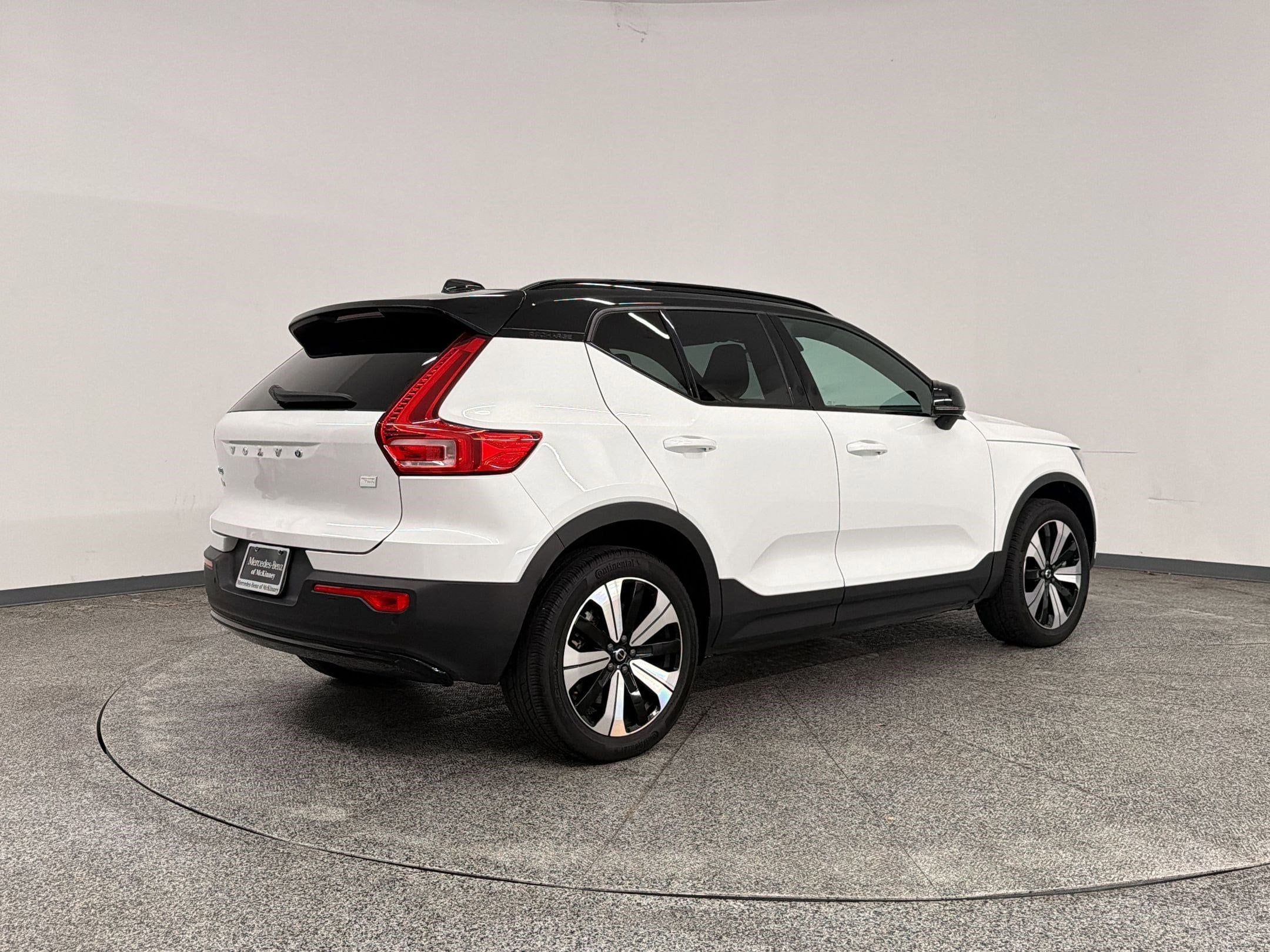 2023 Volvo XC40 Core - Photo 9