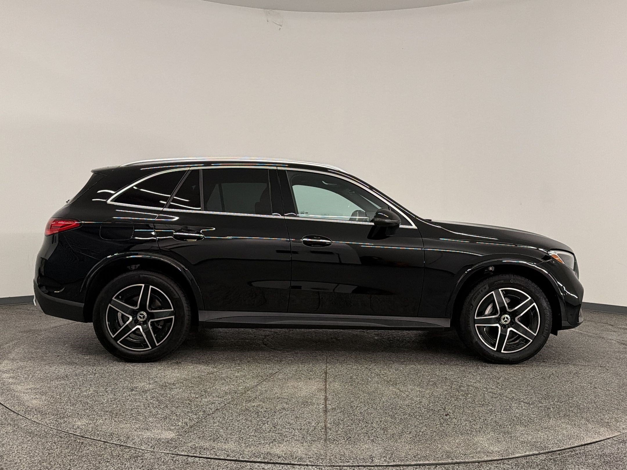 2026 Mercedes-Benz GLC Base - Photo 7