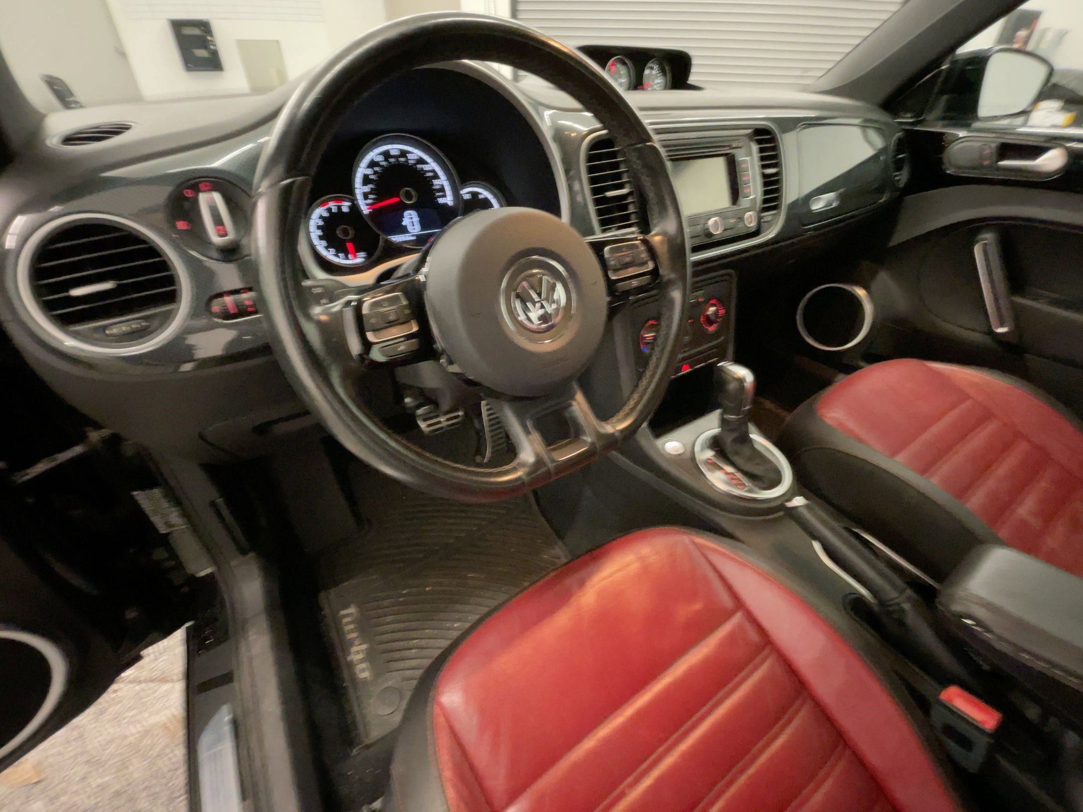 2013 Volkswagen Beetle Turbo photo 4