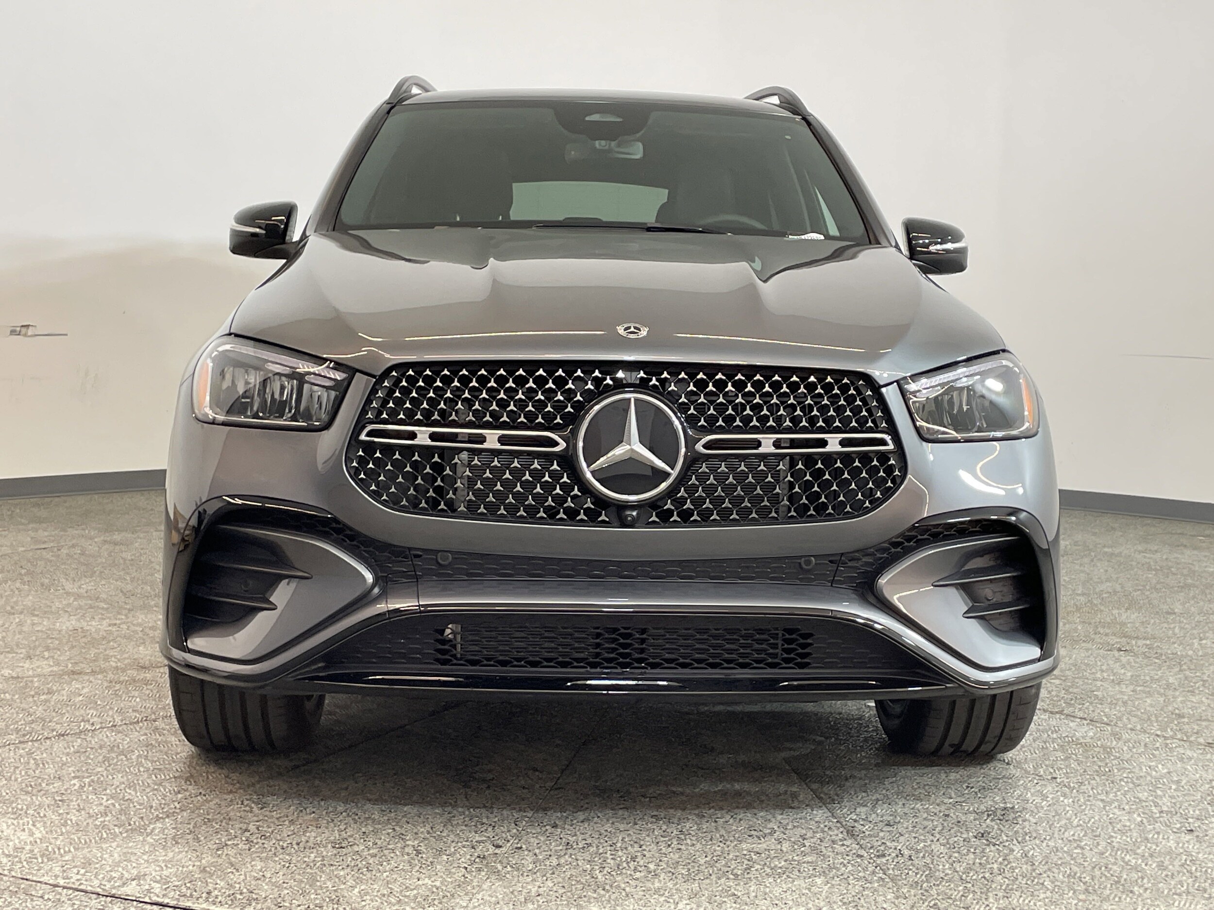 2025 Mercedes Benz GLE 450 4MATIC photo 2