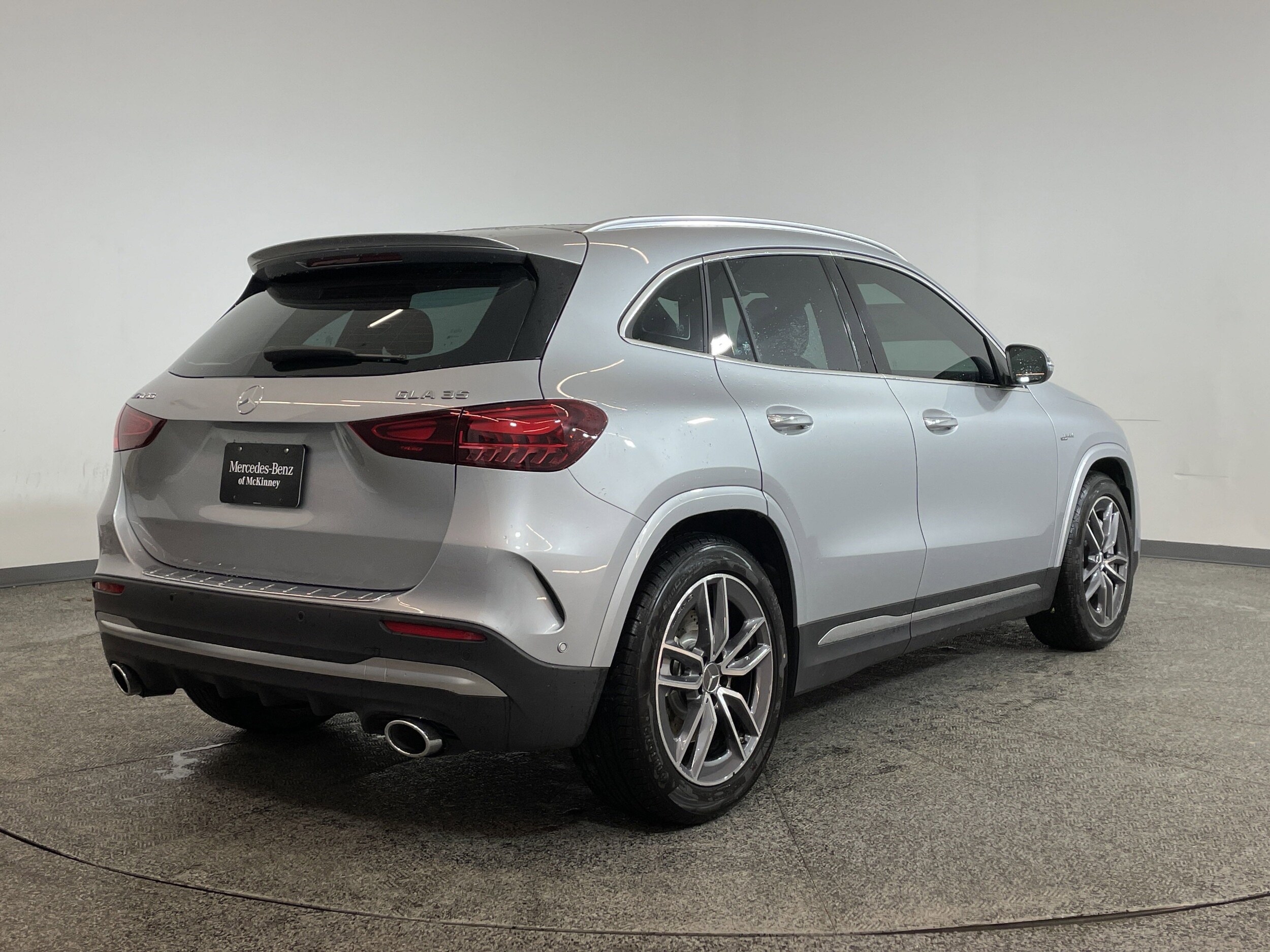2025 Mercedes Benz GLA AMG 35 4MATIC photo 4