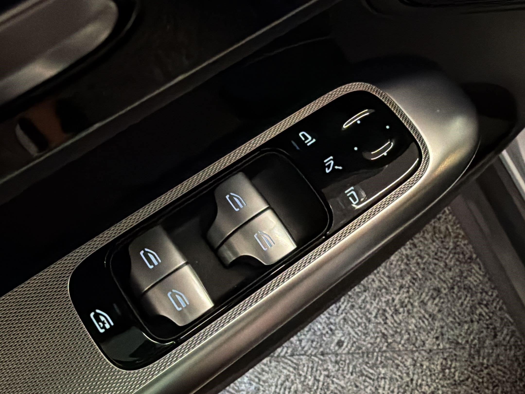 2026 Mercedes-Benz GLC Base - Photo 18