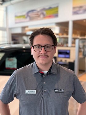 Staff member Kenny Lindstrom-Flores from ID_7941ad