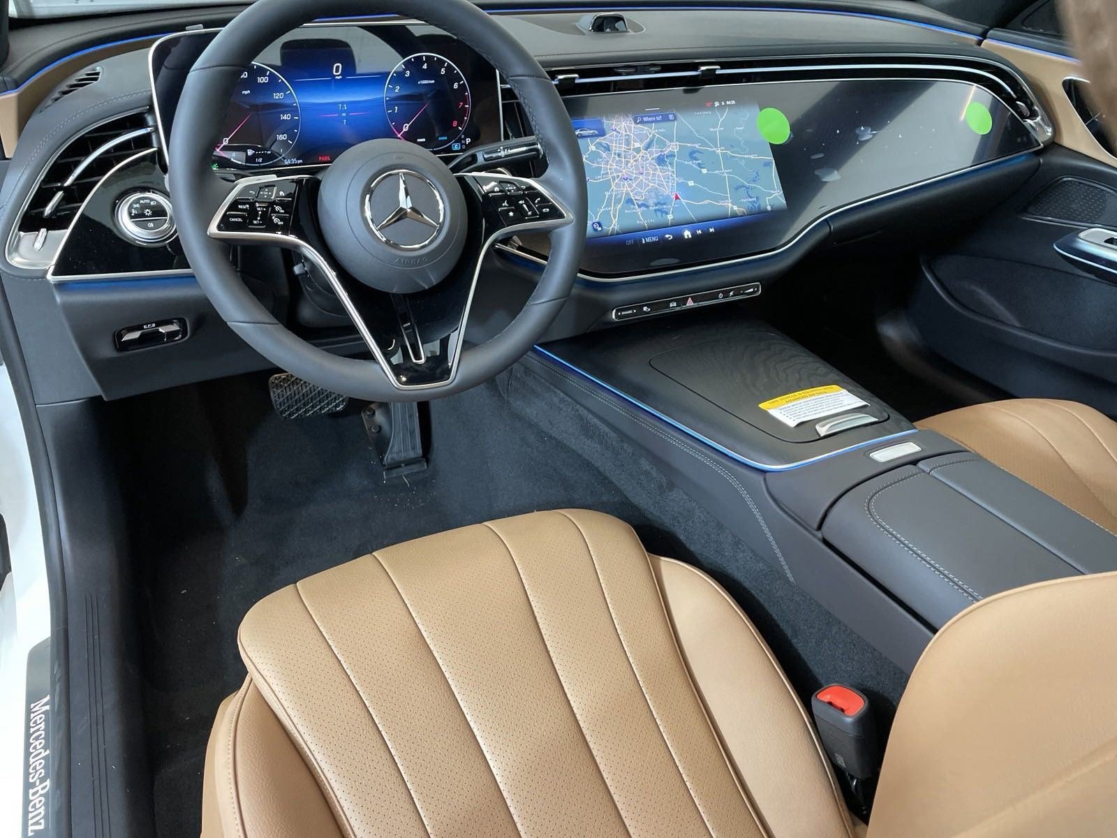 2025 Mercedes Benz E 350 4MATIC photo 4