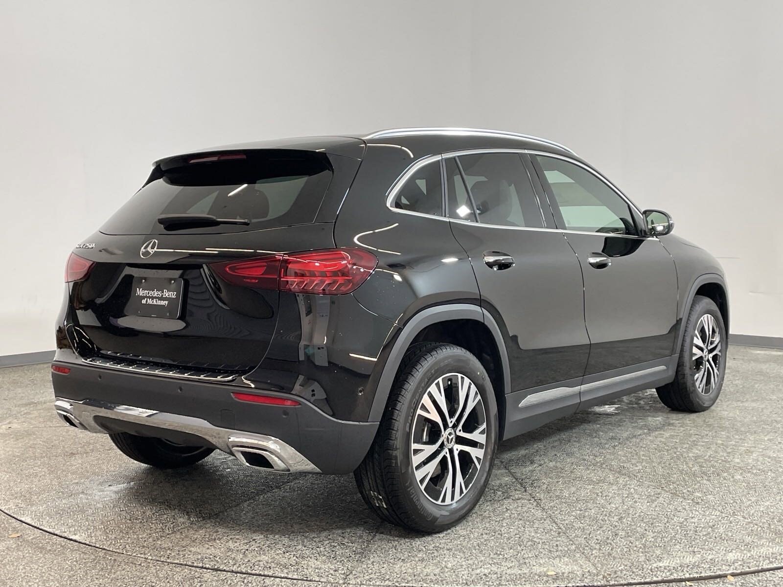 2025 Mercedes Benz GLA 250 photo 4