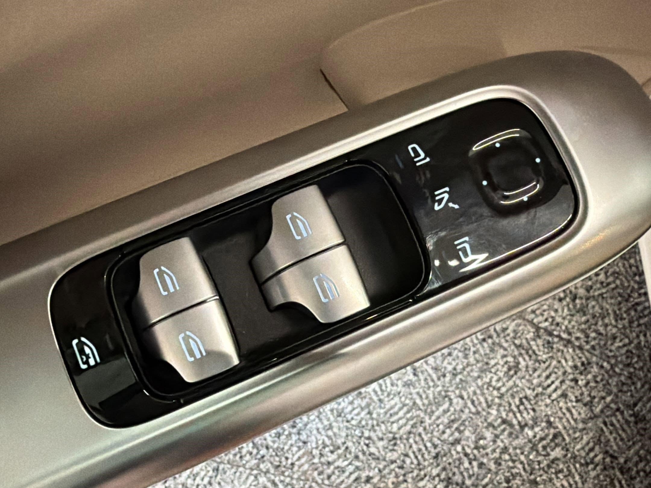 2026 Mercedes-Benz C-Class Sedan C 300 - Photo 18