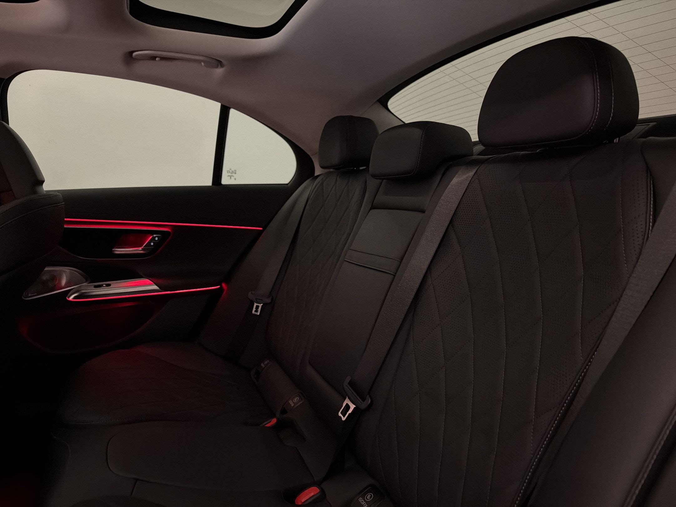 2026 Mercedes-Benz E-Class E350 - Photo 24