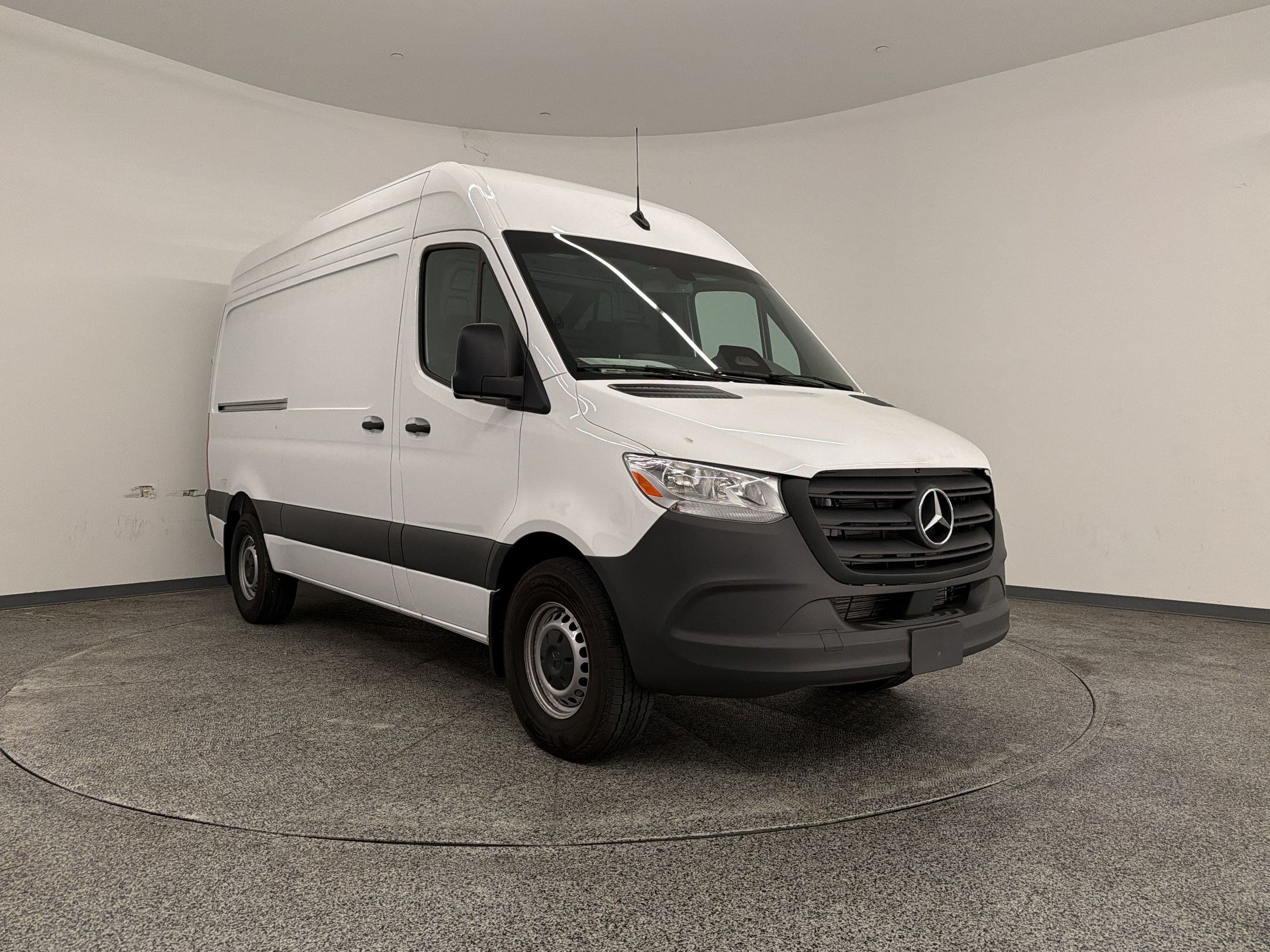 Sprinter 2500 Standard Roof 4-Cyl Diesel HO Van Cargo Van