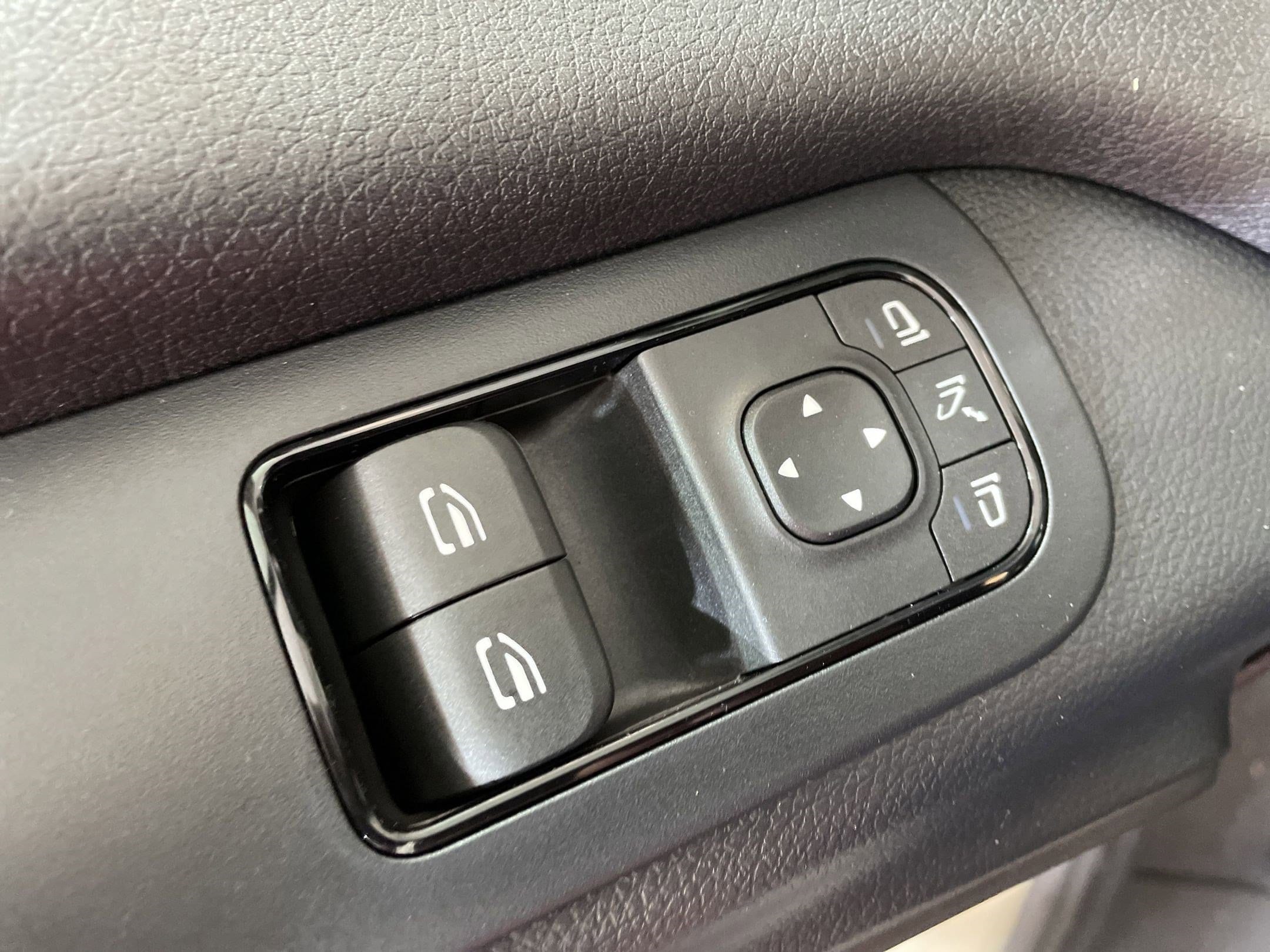 2025 Mercedes-Benz Sprinter Crew Van Base - Photo 9