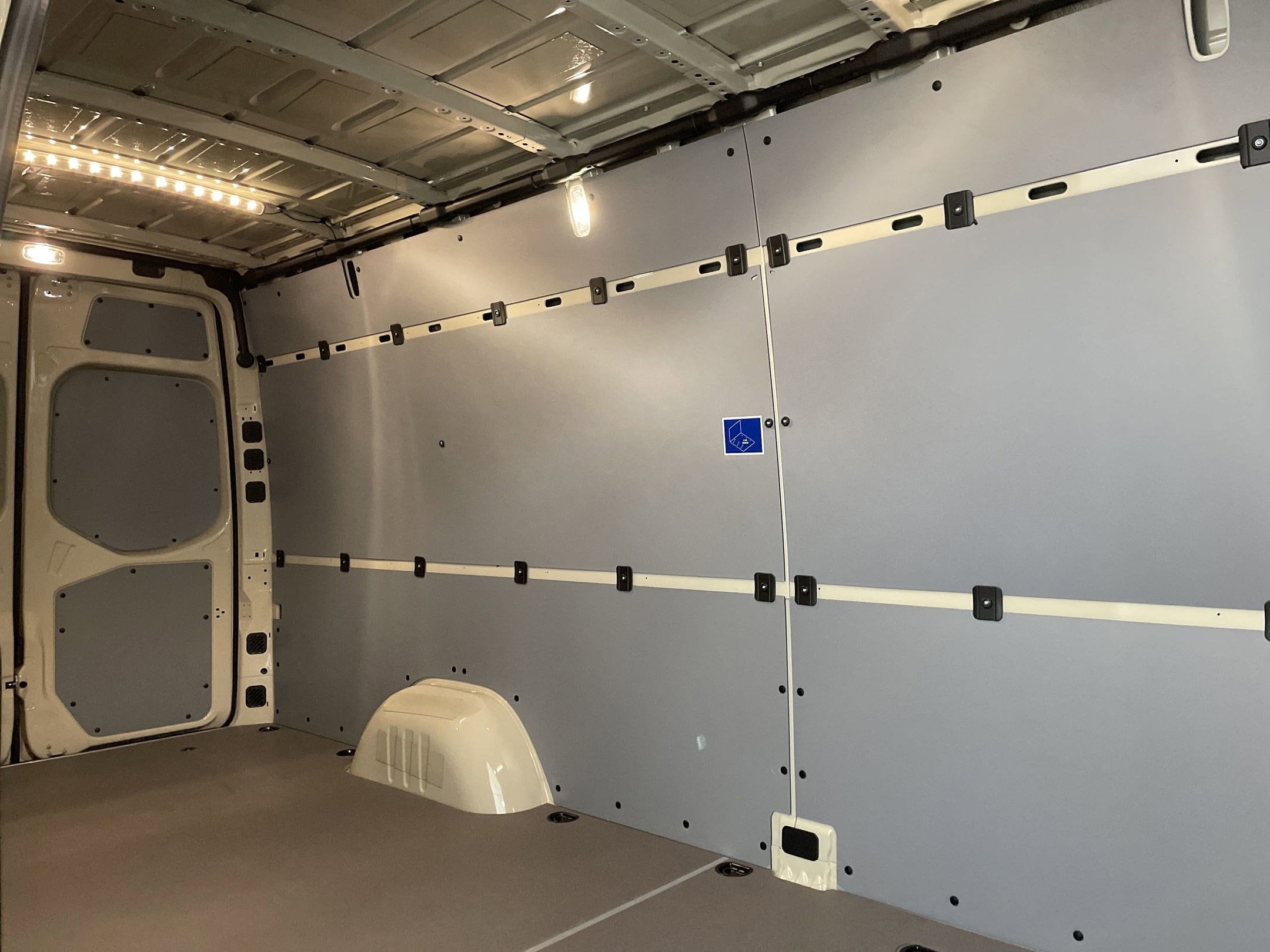 2025 Mercedes-Benz Sprinter Crew Van Base - Photo 27