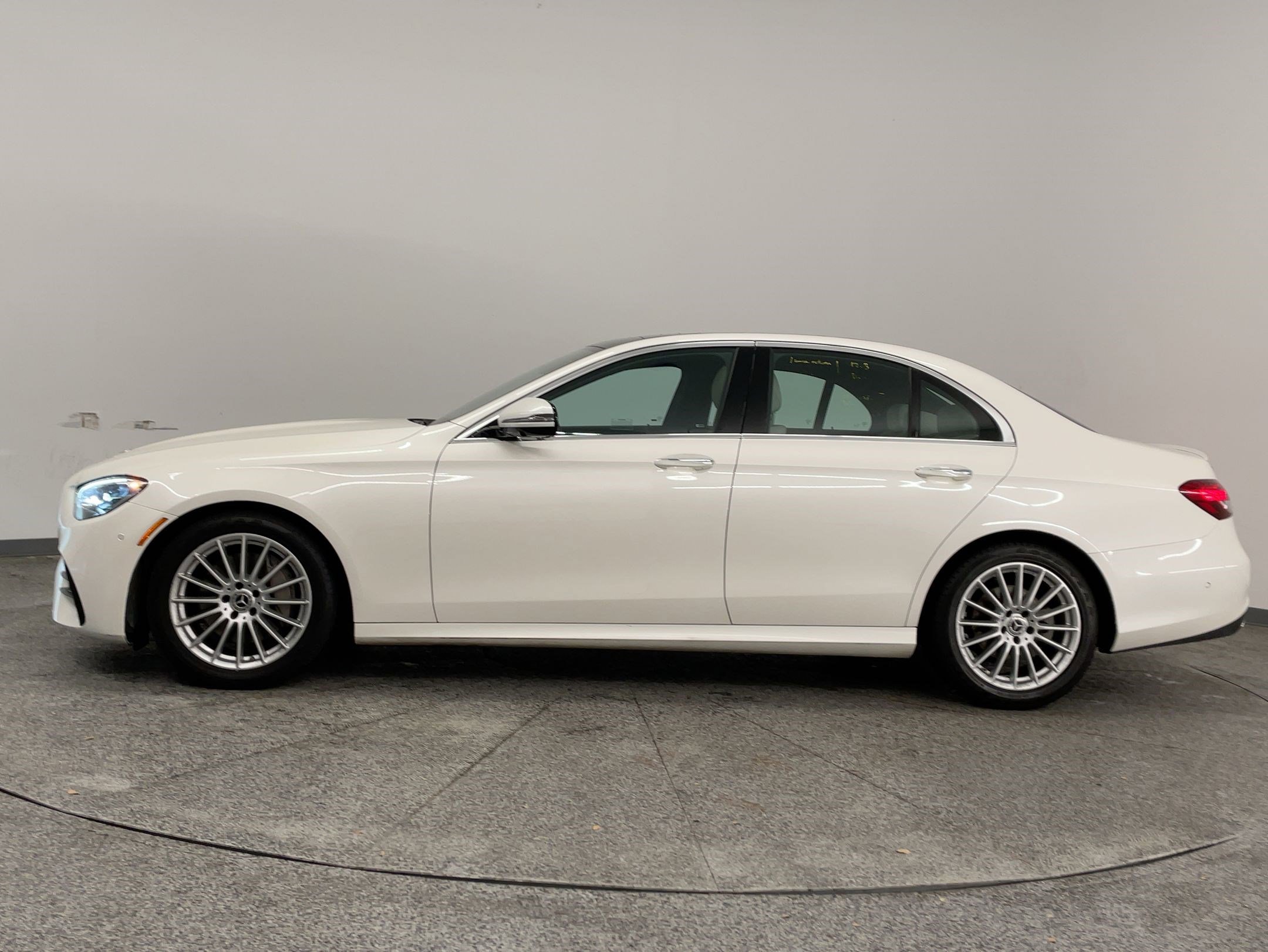 2022 Mercedes Benz E 350 photo 2