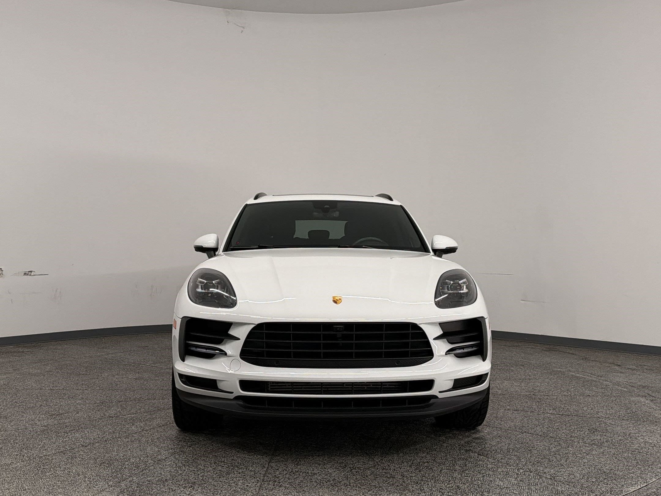 Macan AWD SUV