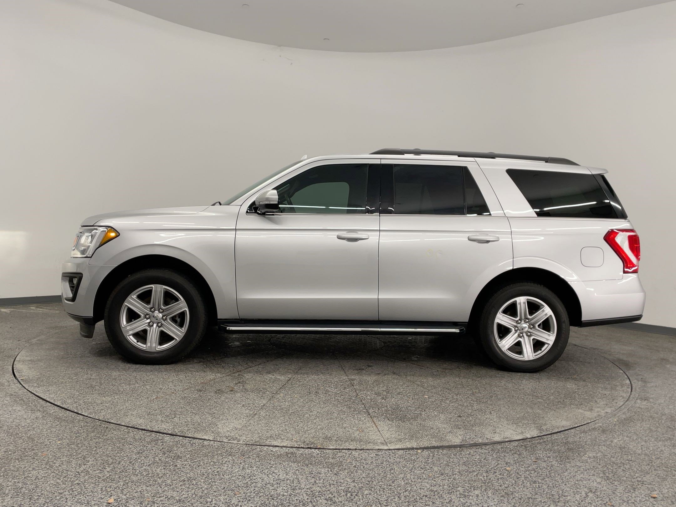 2018 Ford Expedition XLT photo 2