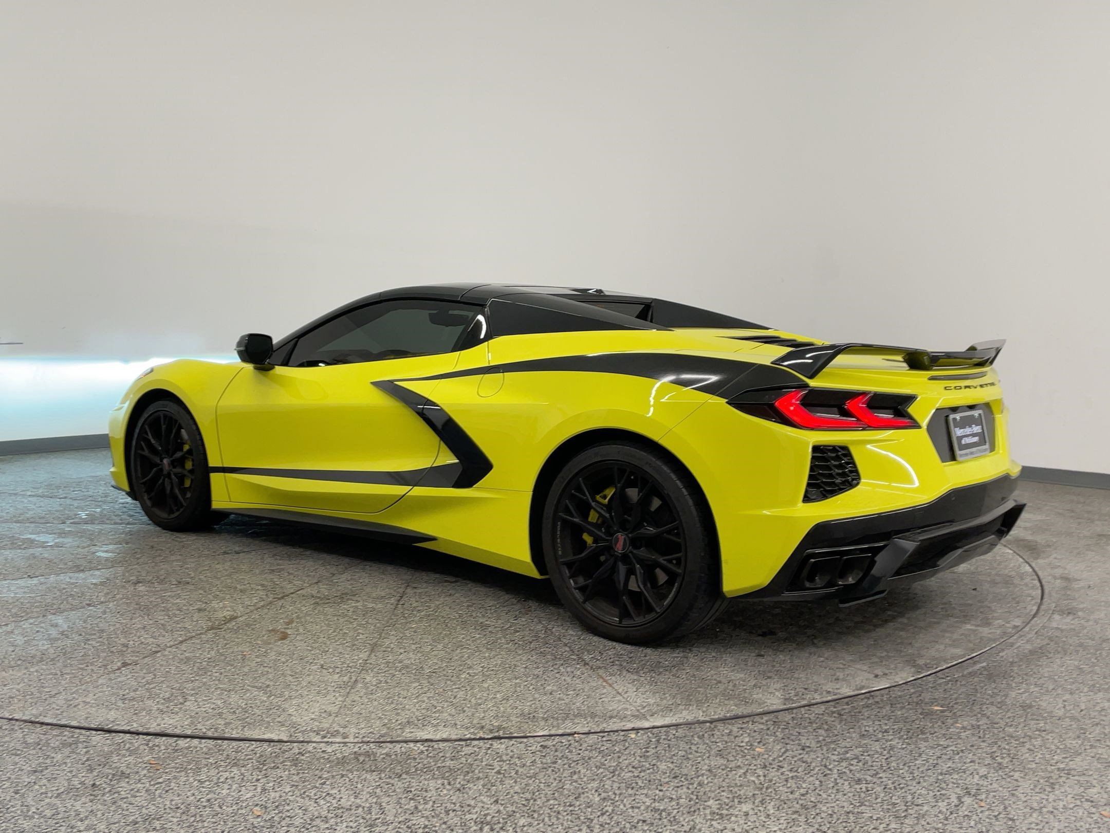 2023 Chevrolet Corvette Stingray 2LT photo 3