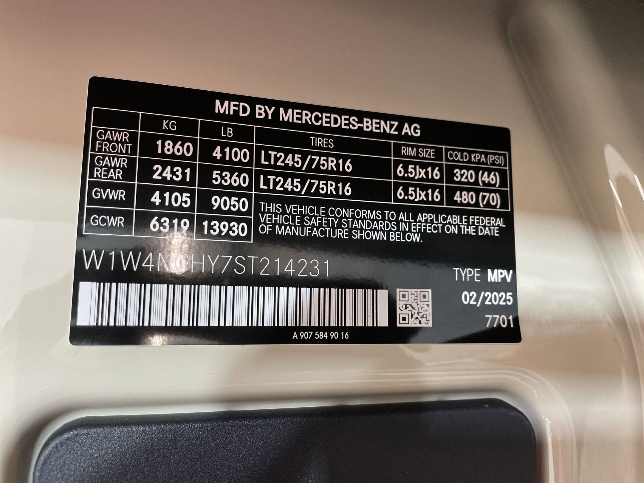 2025 Mercedes-Benz Sprinter Crew Van Base - Photo 13