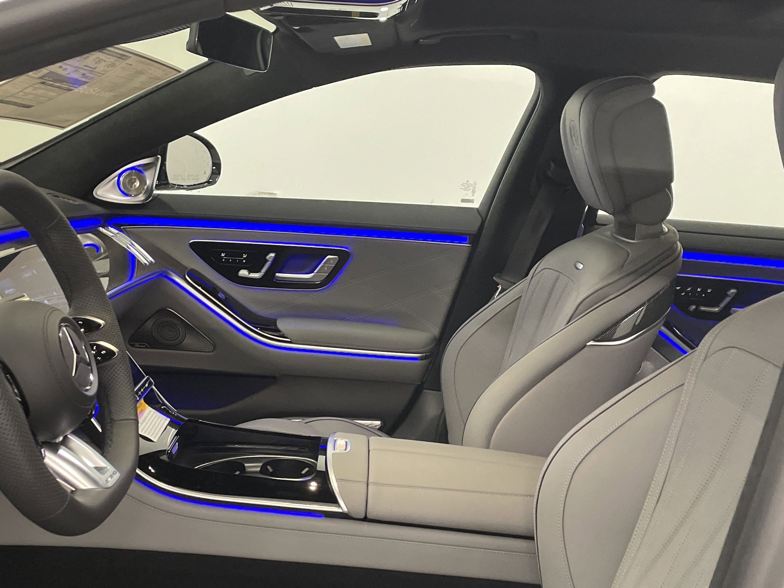 2026 Mercedes-Benz S-Class AMG S 63 - Photo 16