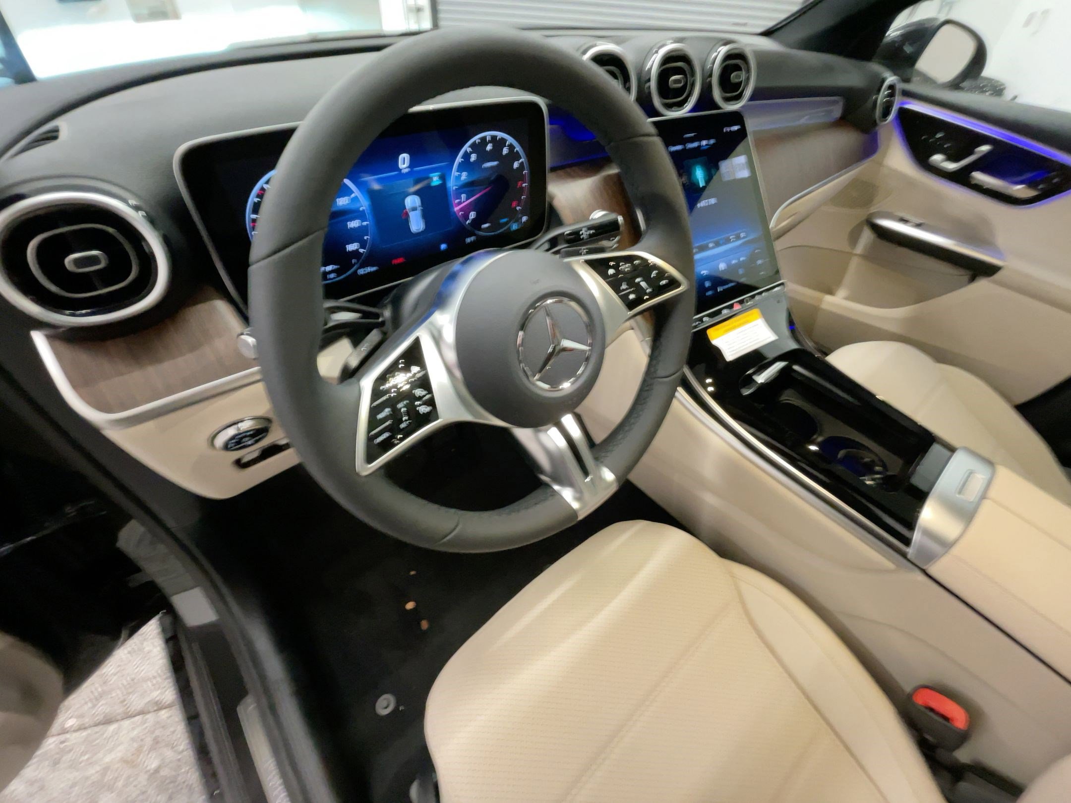 2026 Mercedes Benz GLC 300 photo 3