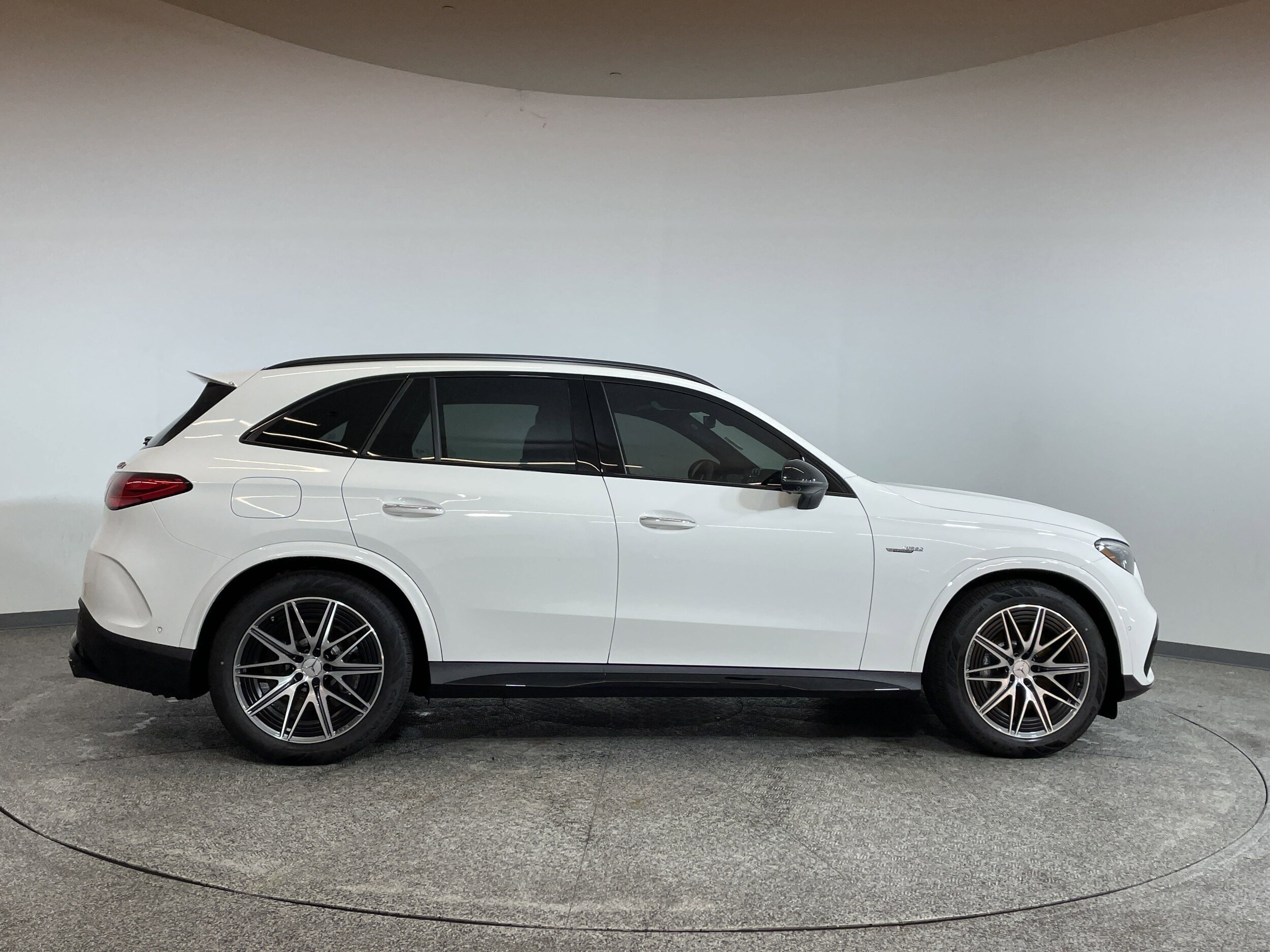 2025 Mercedes Benz GLC AMG 63 photo 3