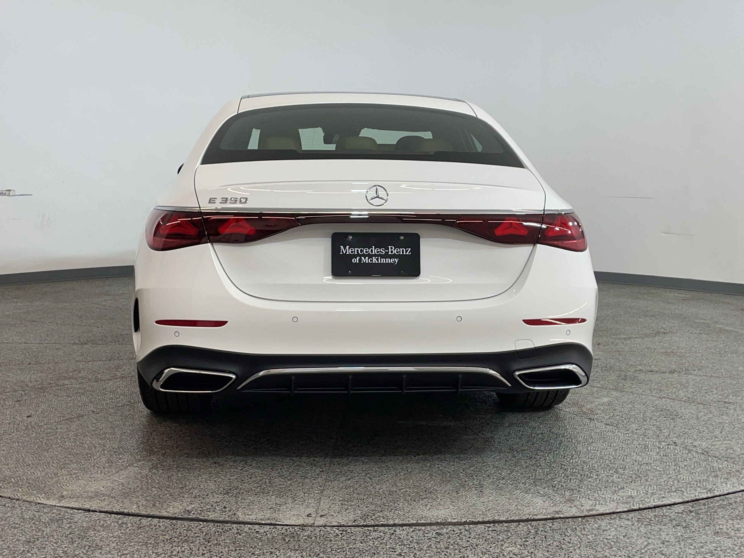 2025 Mercedes Benz E 350 photo 4