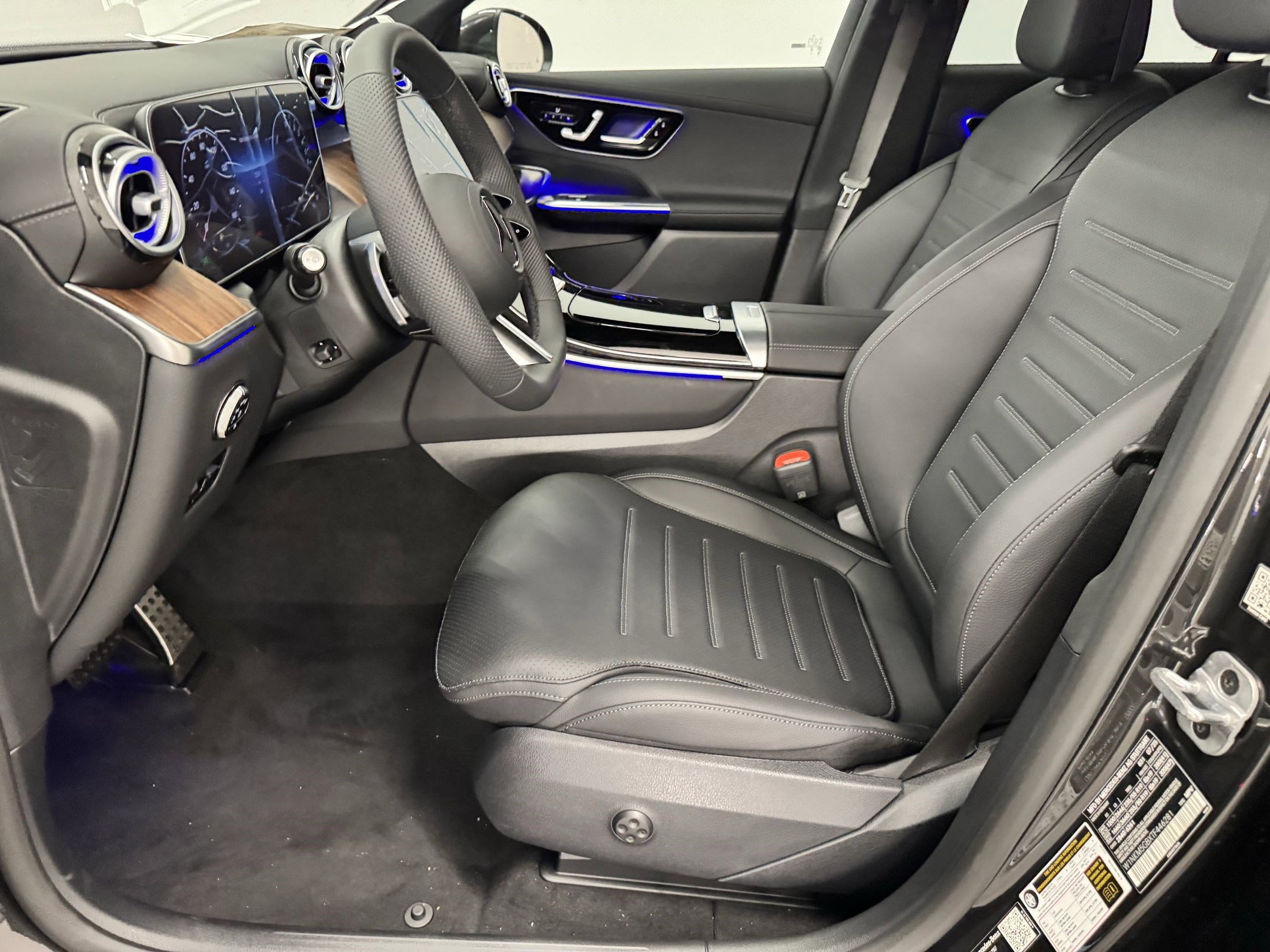 2026 Mercedes Benz GLC 350e 4MATIC photo 2