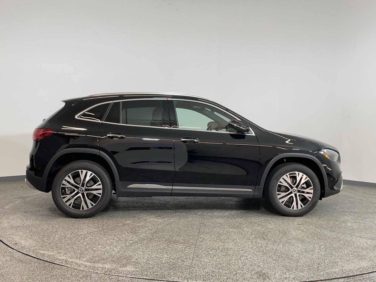 2025 Mercedes Benz GLA 250 photo 3
