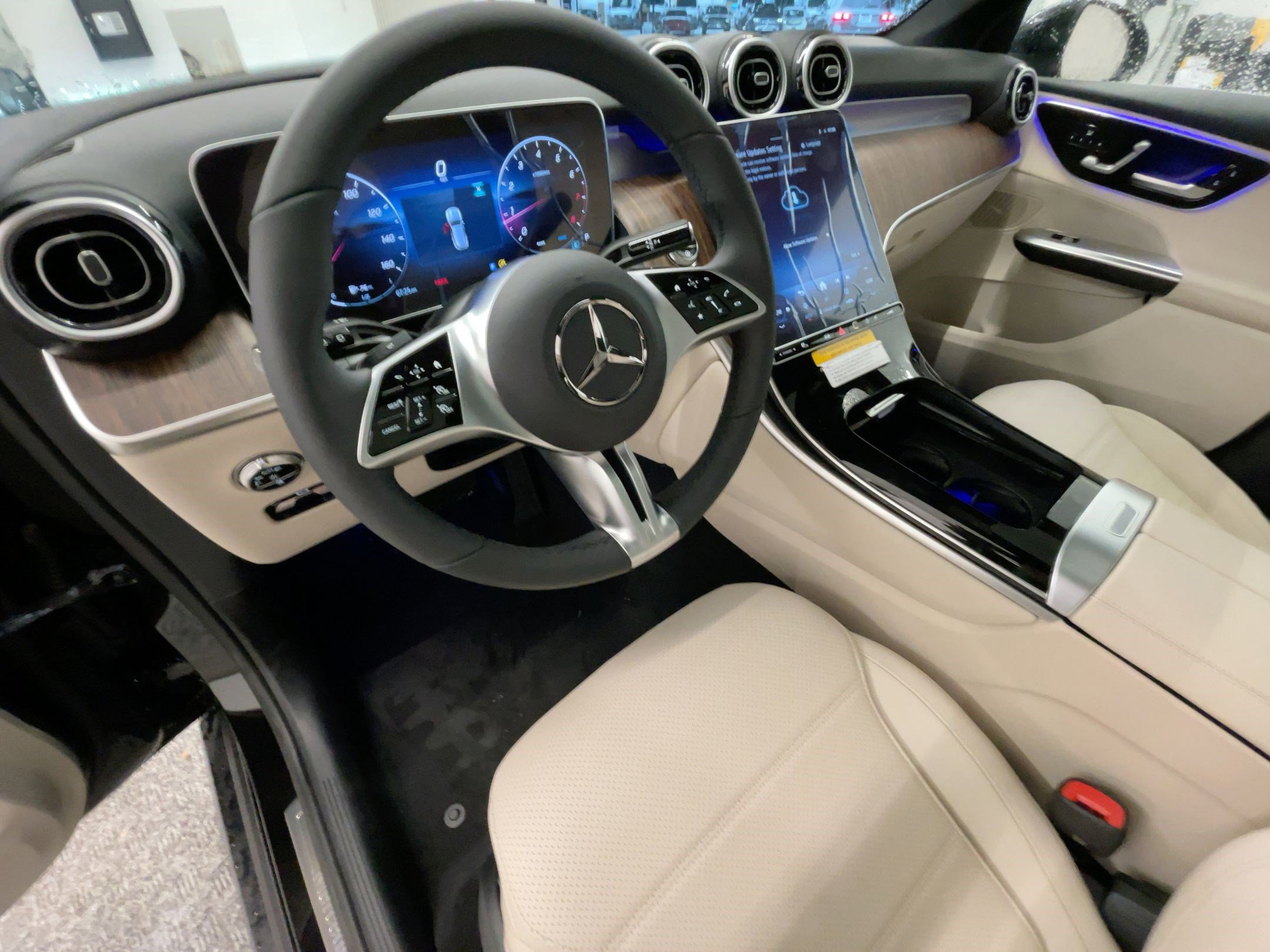 2026 Mercedes Benz GLC 300 photo 4