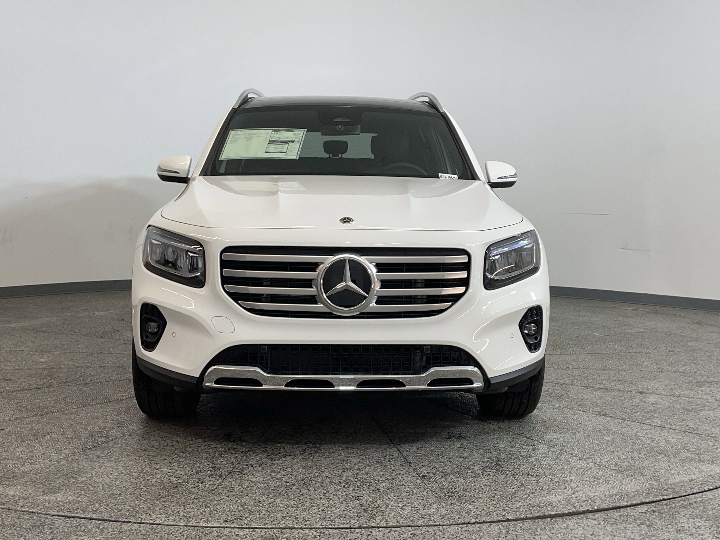 2025 Mercedes Benz GLB 250 photo 2