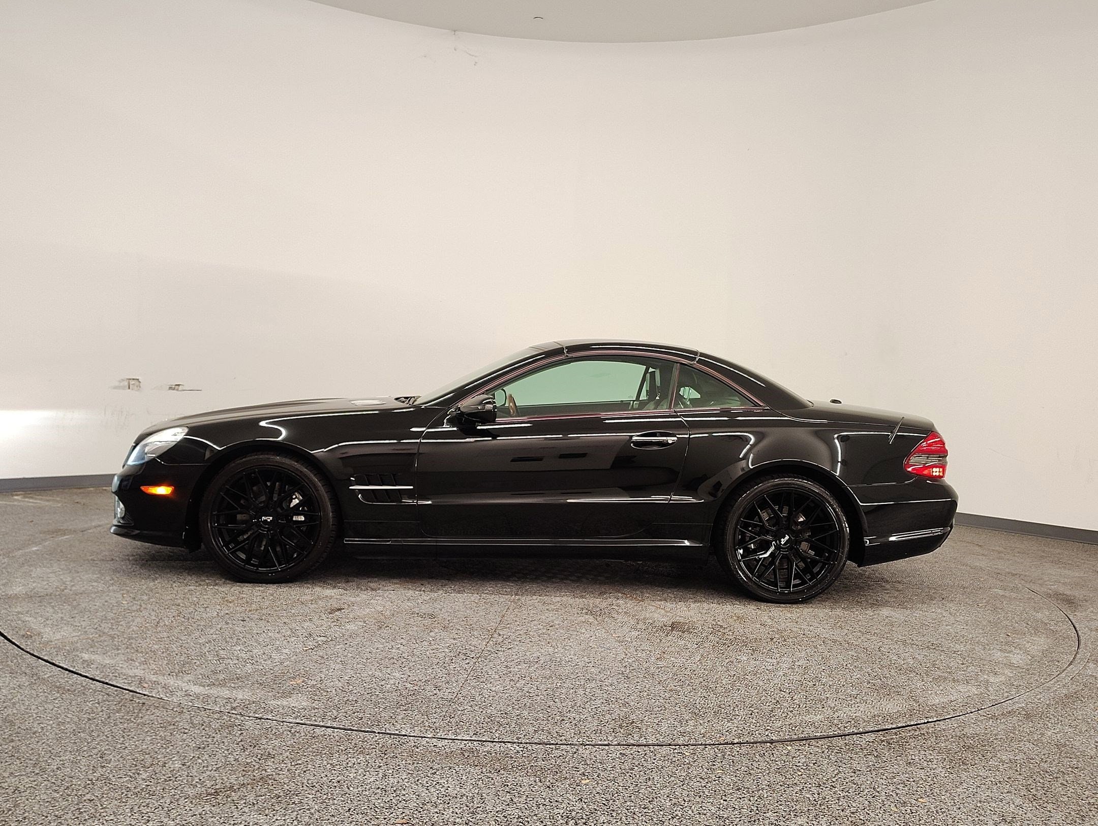 Used 2009 Mercedes-Benz SL-Class SL550 with VIN WDBSK71FX9F156117 for sale in Mckinney, TX
