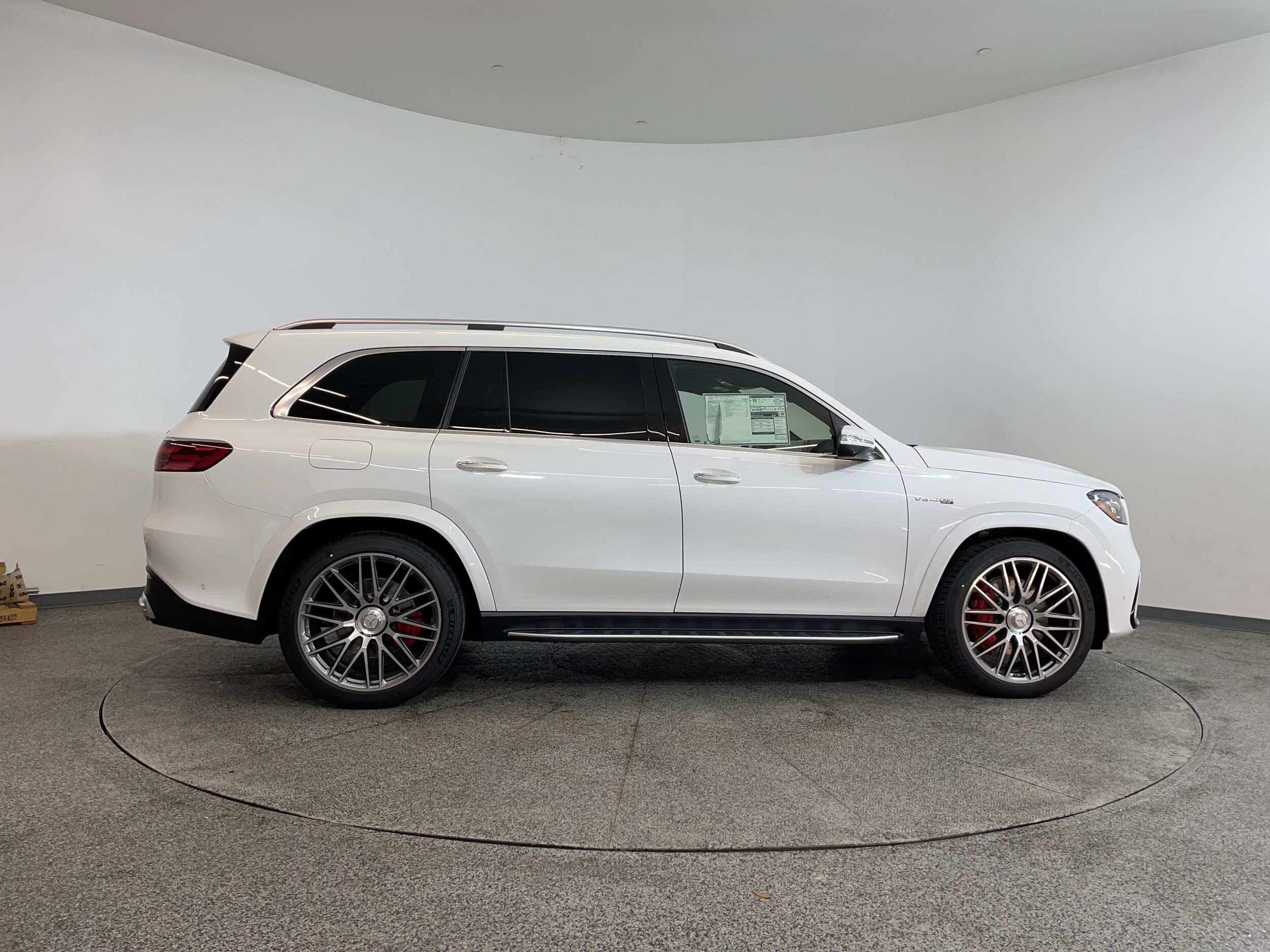 2025 Mercedes Benz GLS AMG 63 4MATIC photo 3