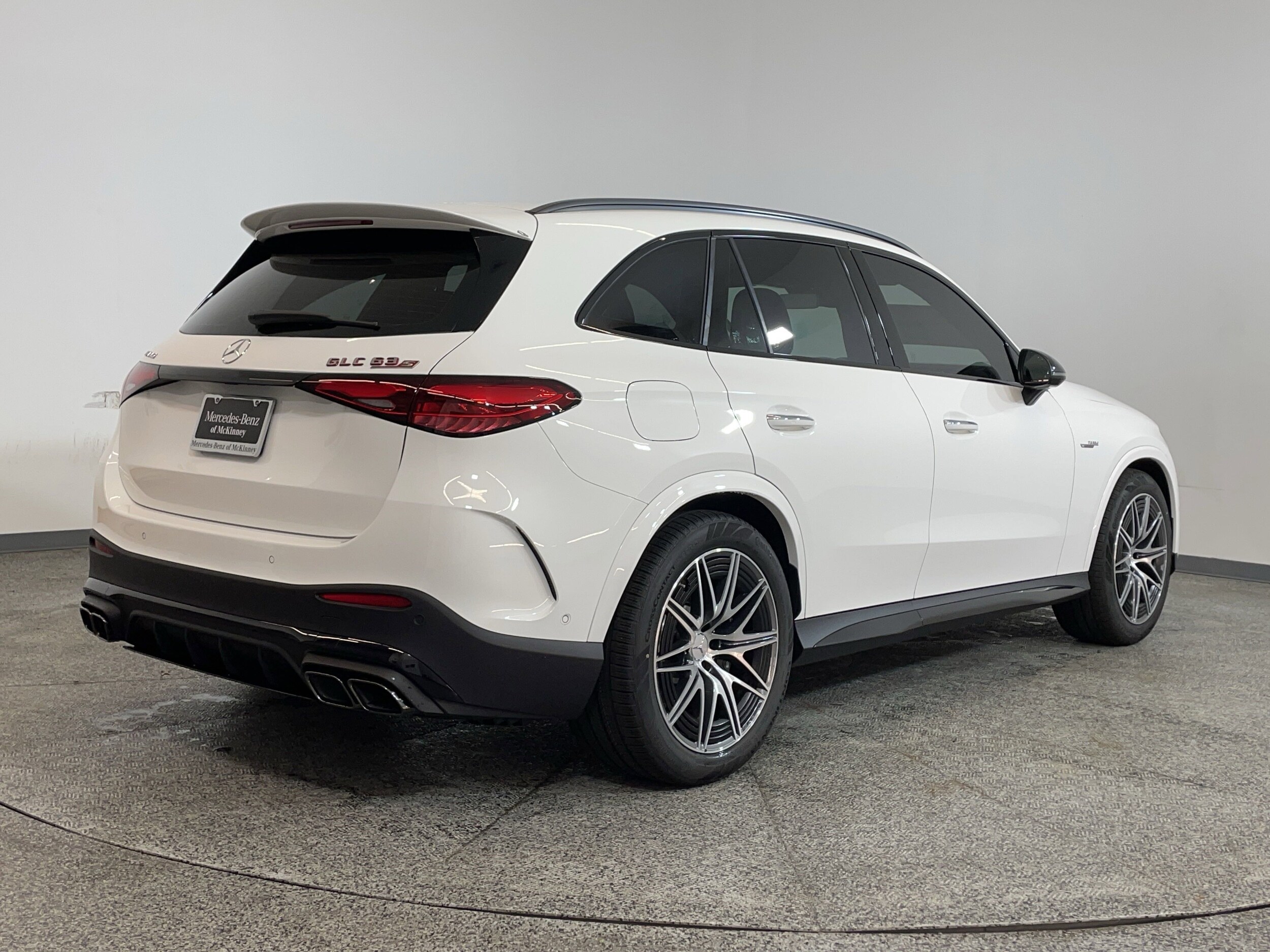 2025 Mercedes Benz GLC AMG 63 photo 4