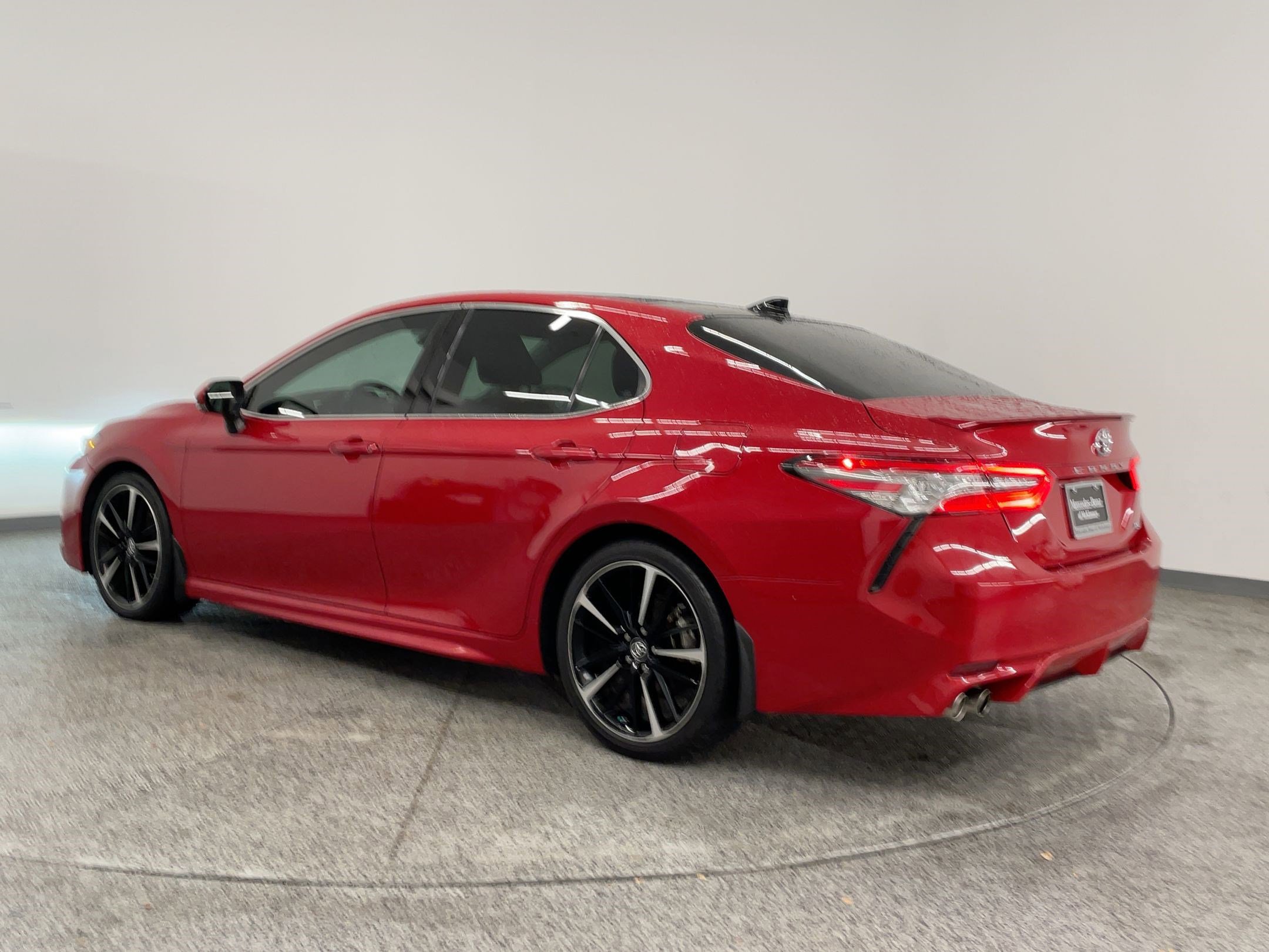 2019 Toyota Camry XSE V6 photo 3