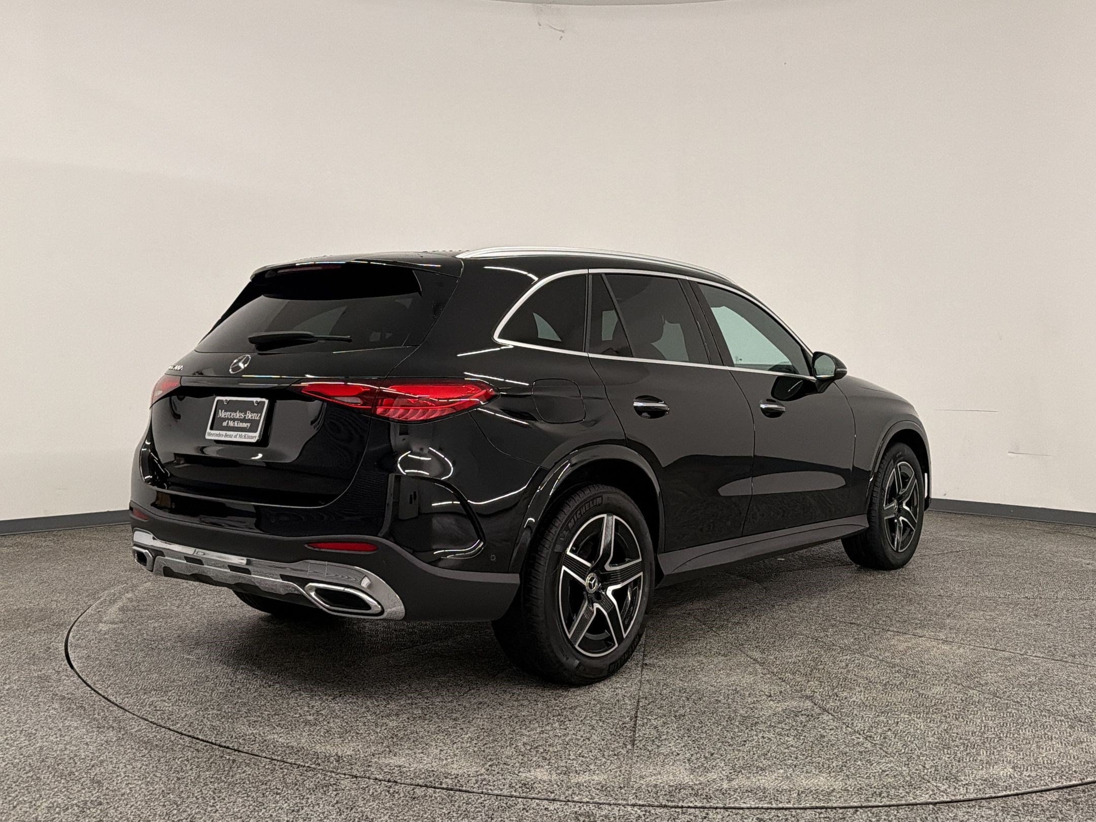 2026 Mercedes-Benz GLC Base - Photo 8