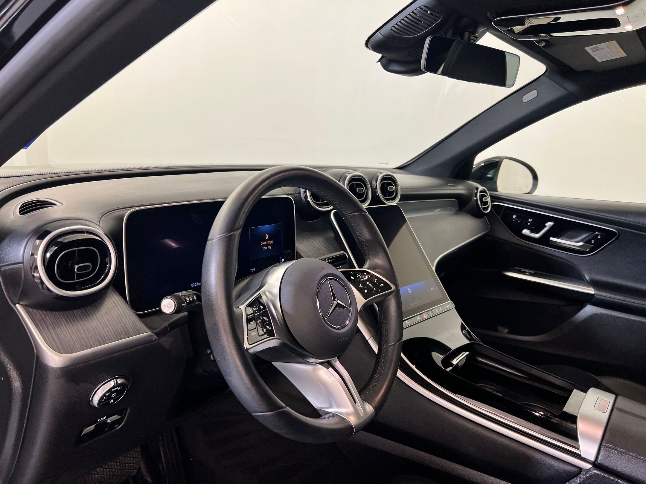 2024 Mercedes Benz GLC 300 photo 4