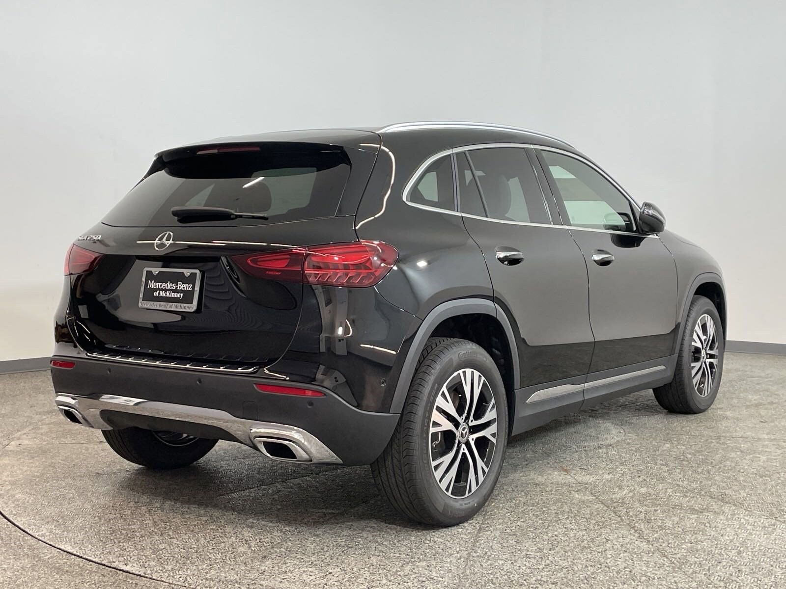 2025 Mercedes Benz GLA 250 photo 4