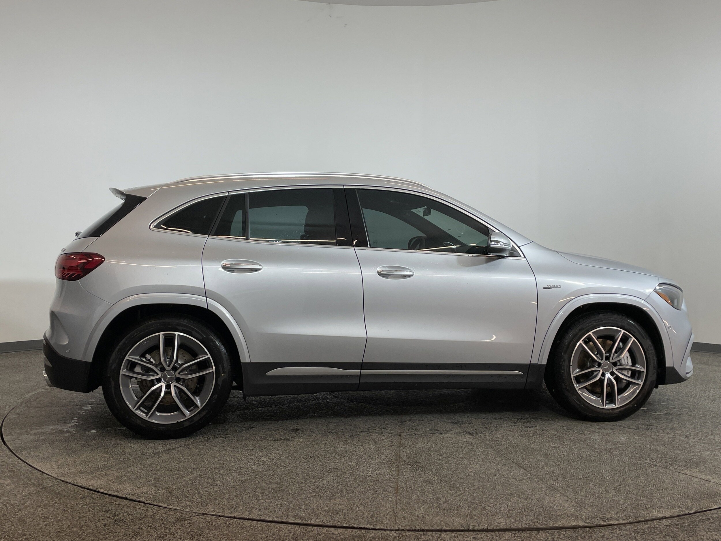 2025 Mercedes Benz GLA AMG 35 4MATIC photo 3