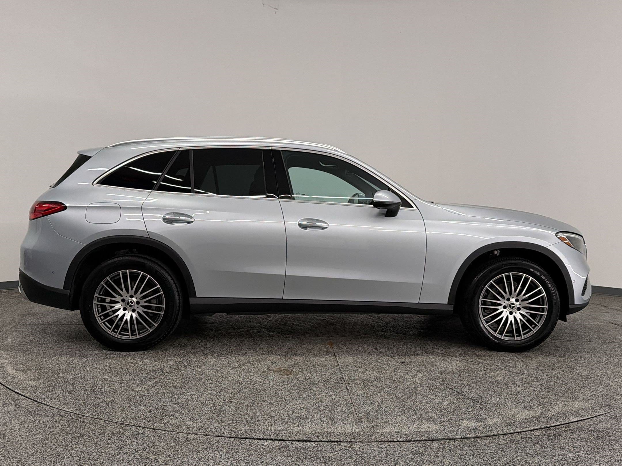 2026 Mercedes-Benz GLC Base - Photo 7