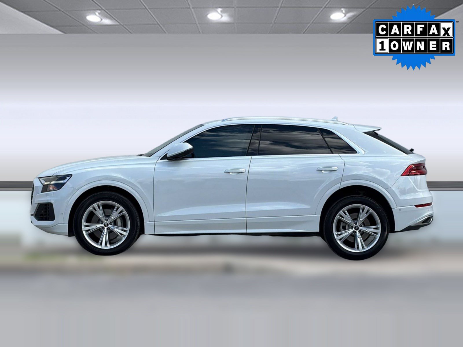 Q8 Premium SUV