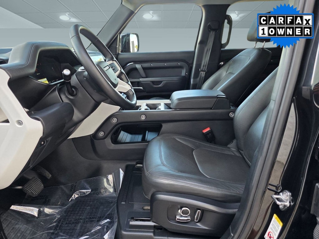 Used 2025 Land Rover Defender 130 X-Dynamic SE SUV