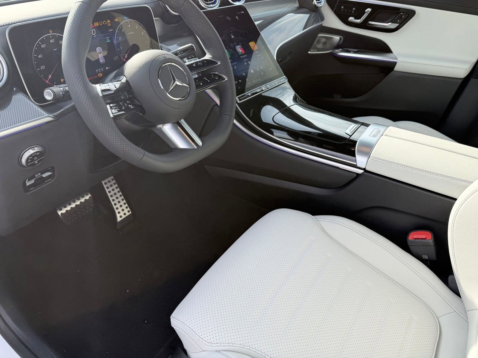 2026 Mercedes Benz GLC 300 4MATIC photo 4