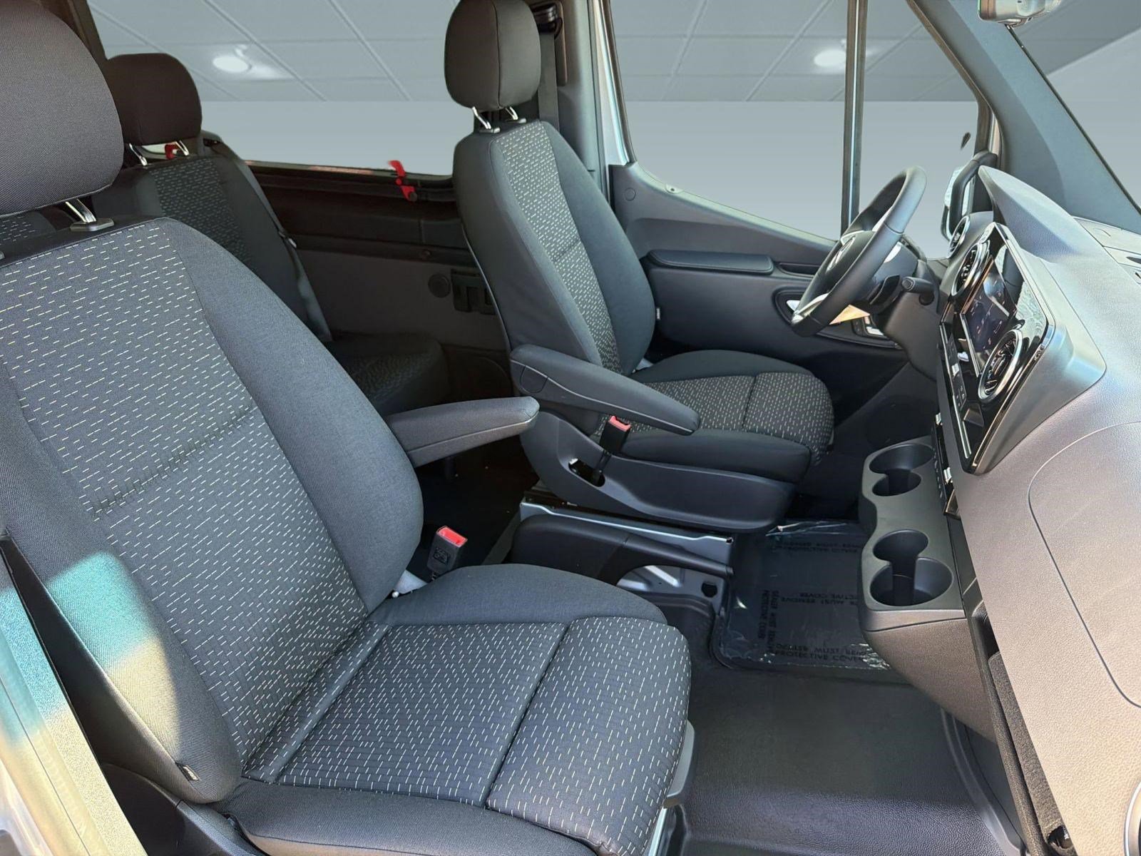 2025 Mercedes-Benz Sprinter Passenger Van Base - Photo 32